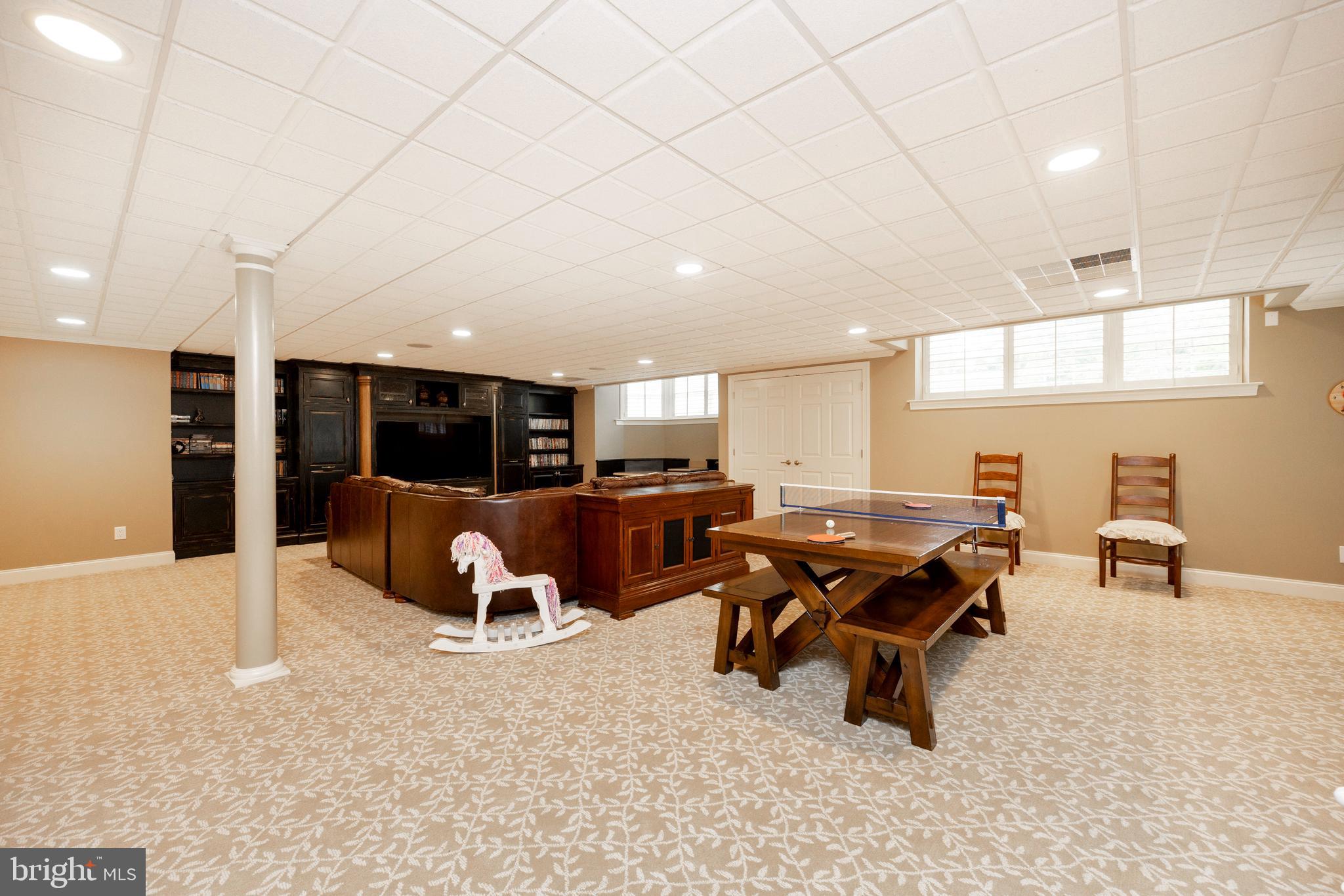 CHANTILLY FARM - Residential