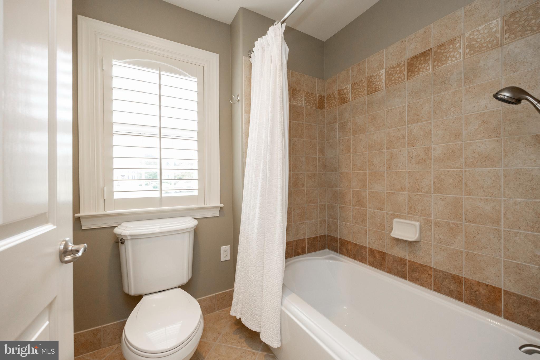 CHANTILLY FARM - Residential