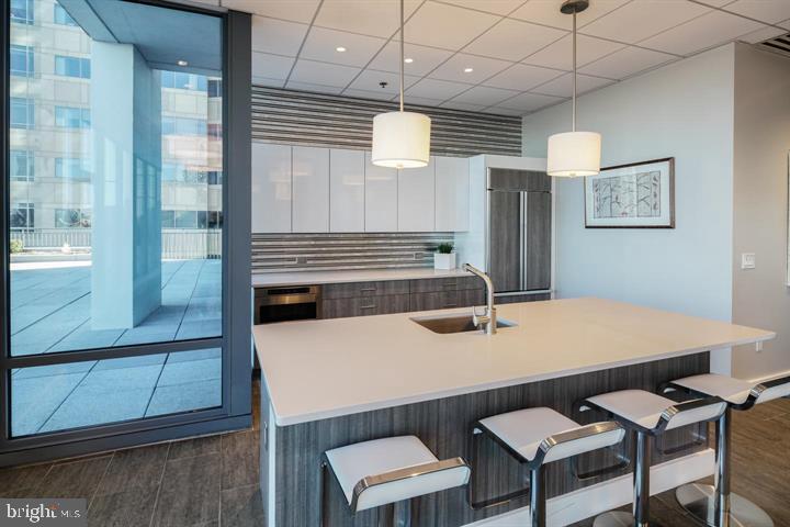 LOGAN SQUARE - Residential Lease