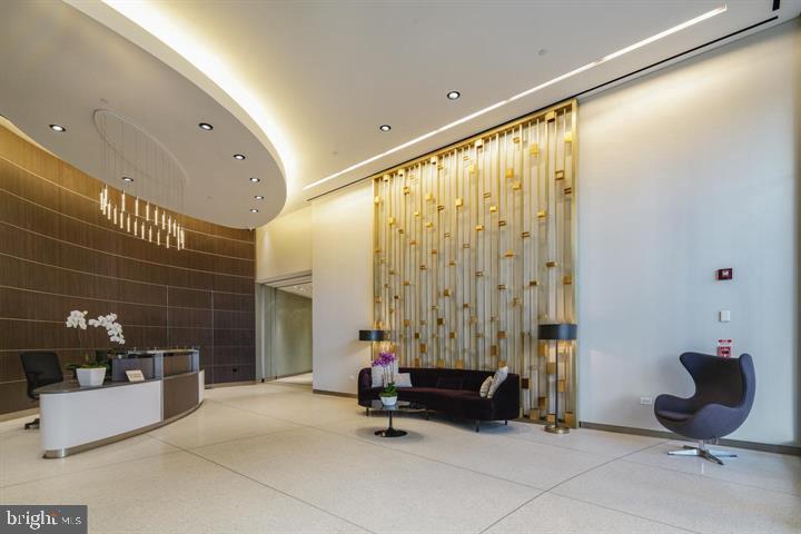 LOGAN SQUARE - Residential Lease