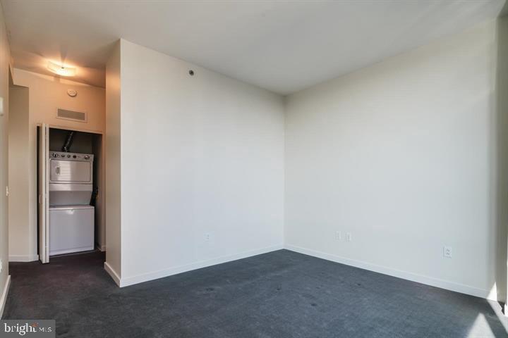 LOGAN SQUARE - Residential Lease
