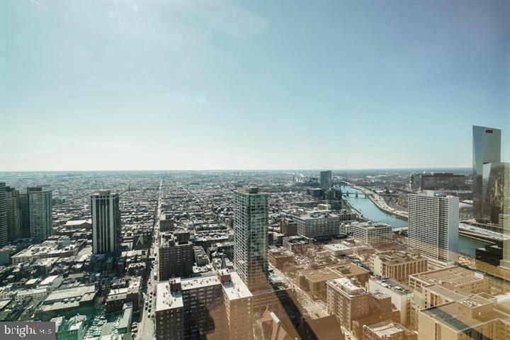 LOGAN SQUARE - Residential Lease