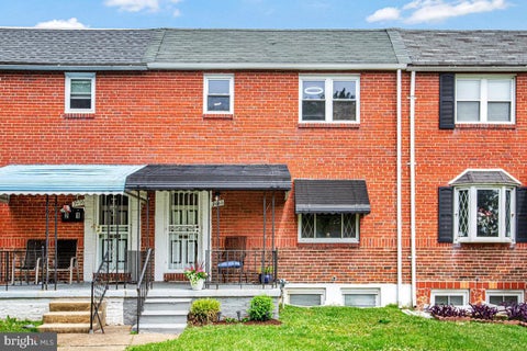 Townhouse For Sale - 3040 E Federal Street<br/> BALTIMORE, MD 21213