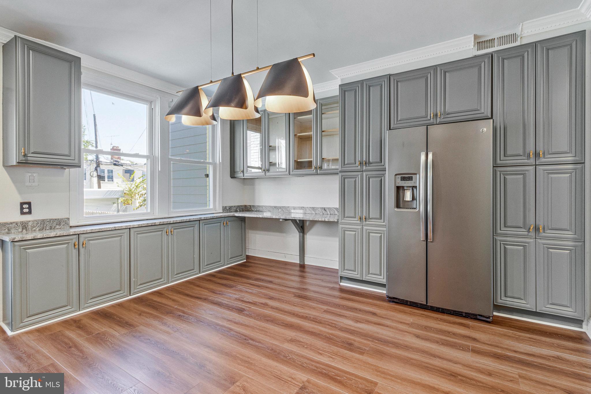 1423 HOLBROOK STREET NE