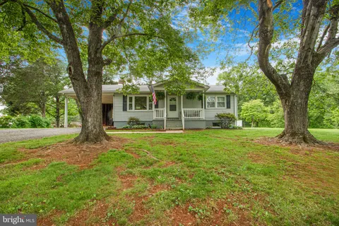 9576 Deer Hollow Lane, Warrenton, VA MLS: VAFQ2016528