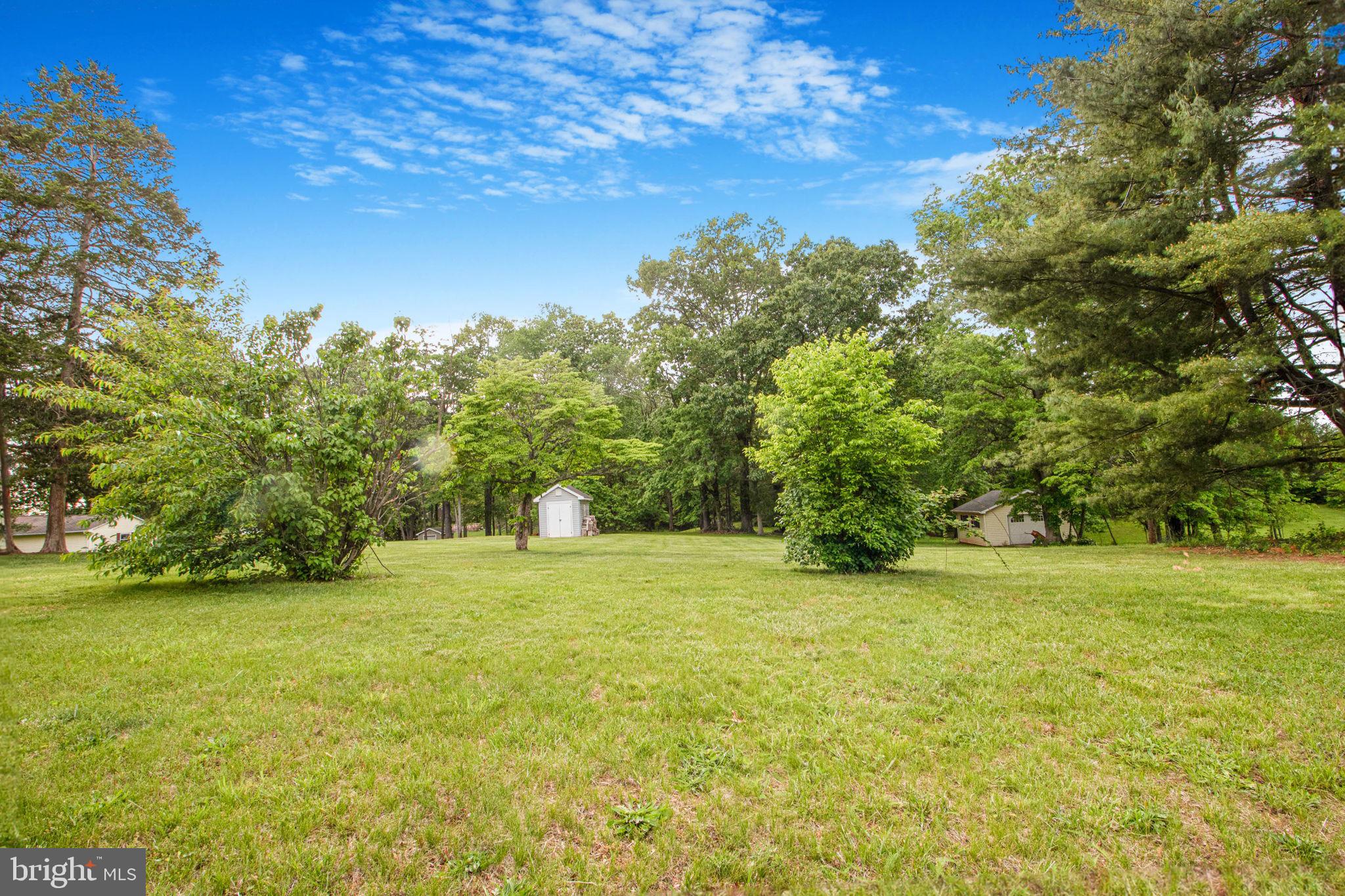 9576 DEER HOLLOW LANE
