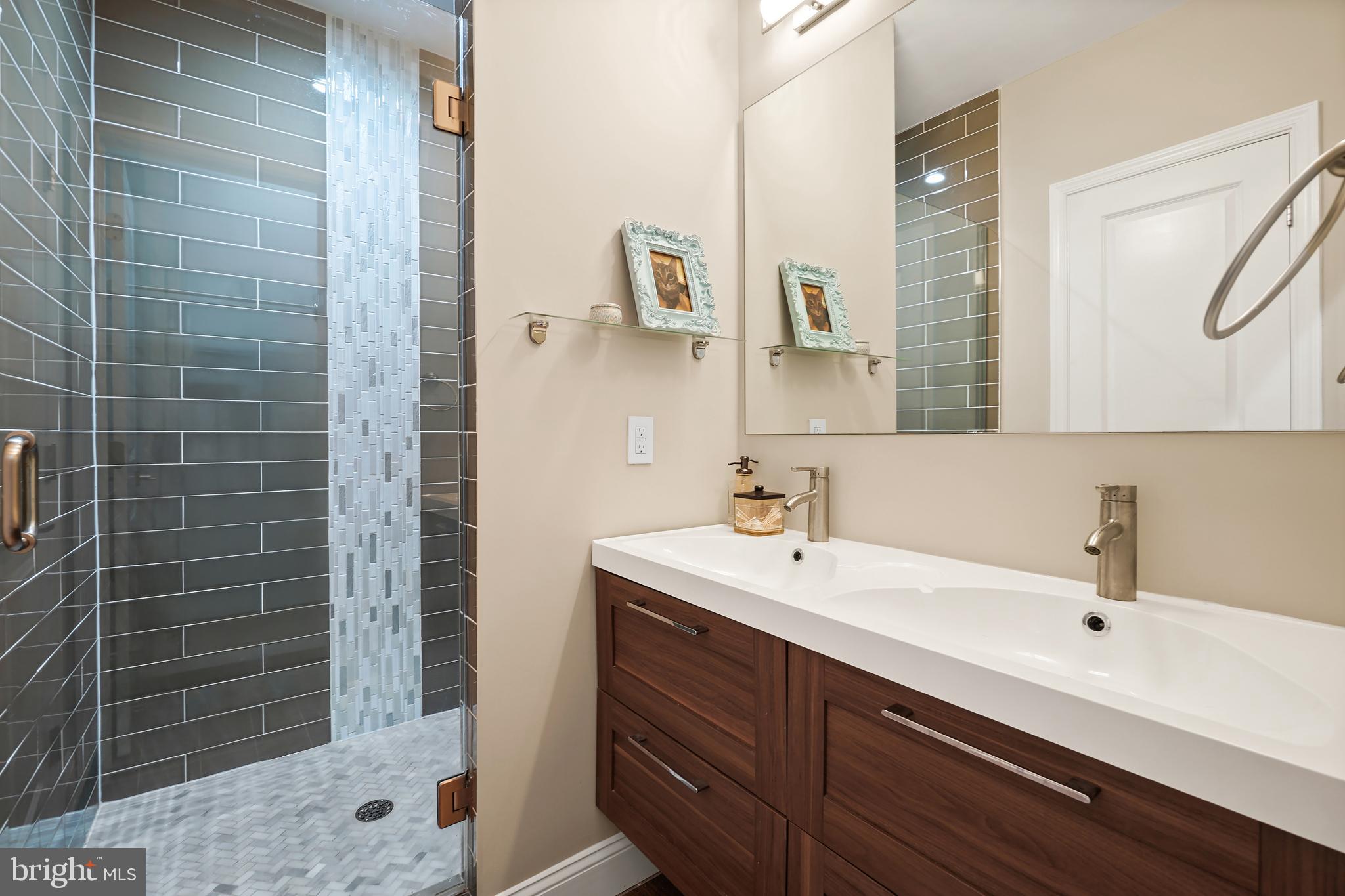 PETWORTH - Residential