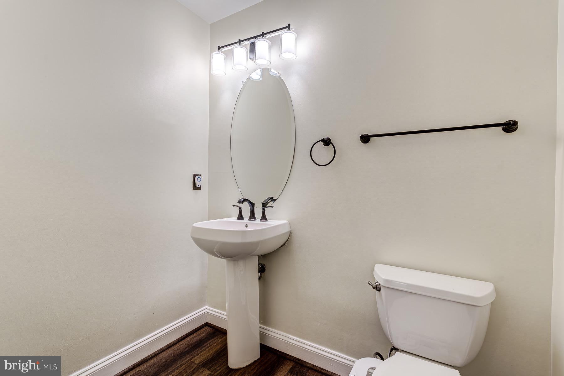 GROVETON WOODS - Residential Lease