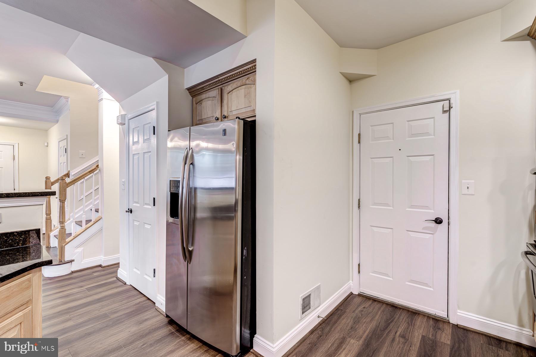 GROVETON WOODS - Residential Lease