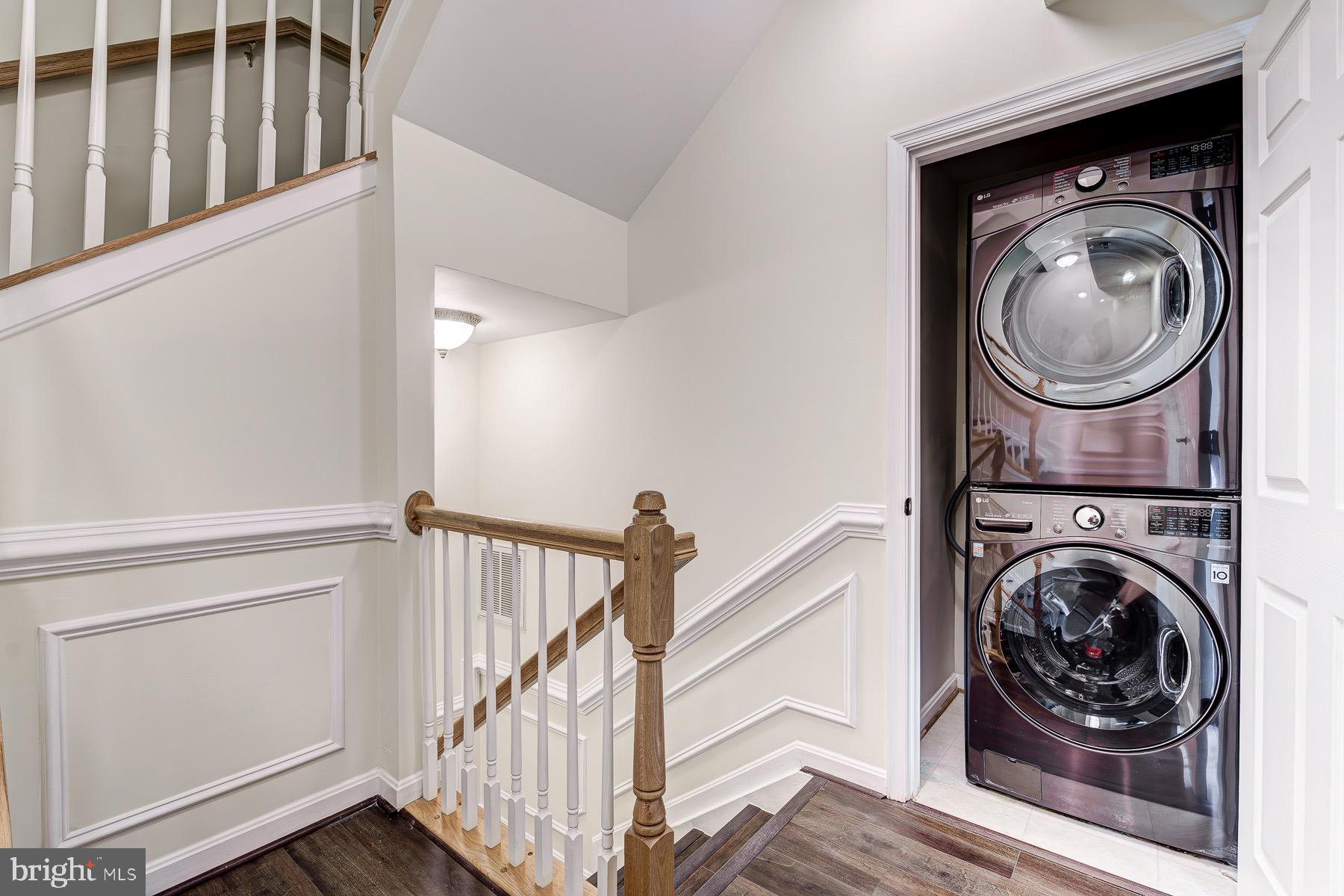 GROVETON WOODS - Residential Lease