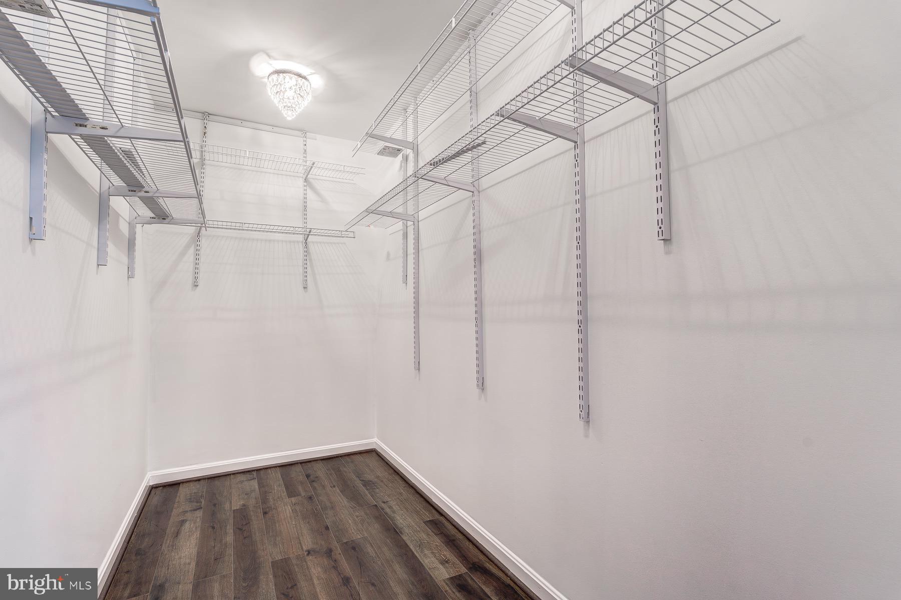 GROVETON WOODS - Residential Lease