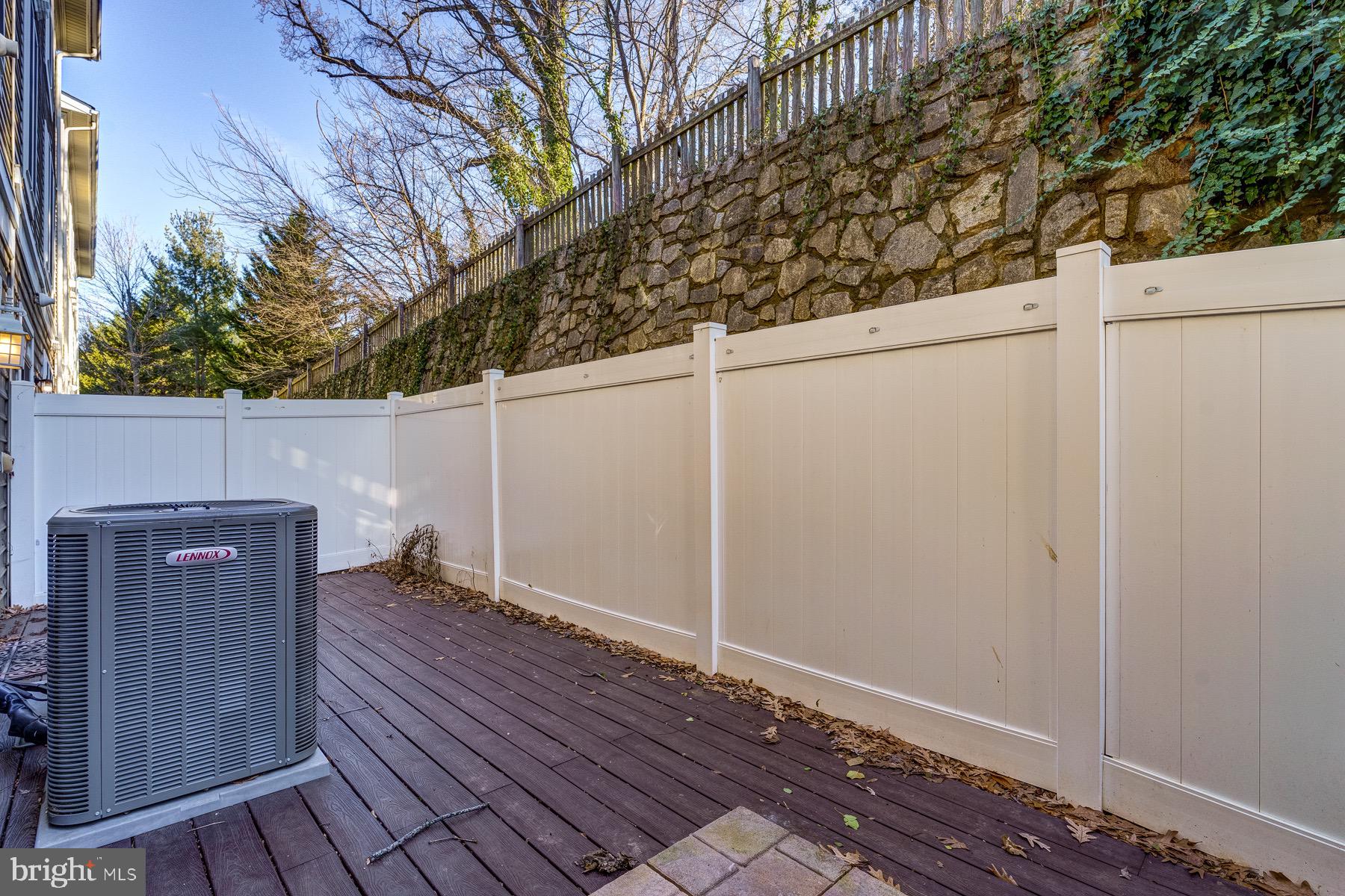 GROVETON WOODS - Residential Lease