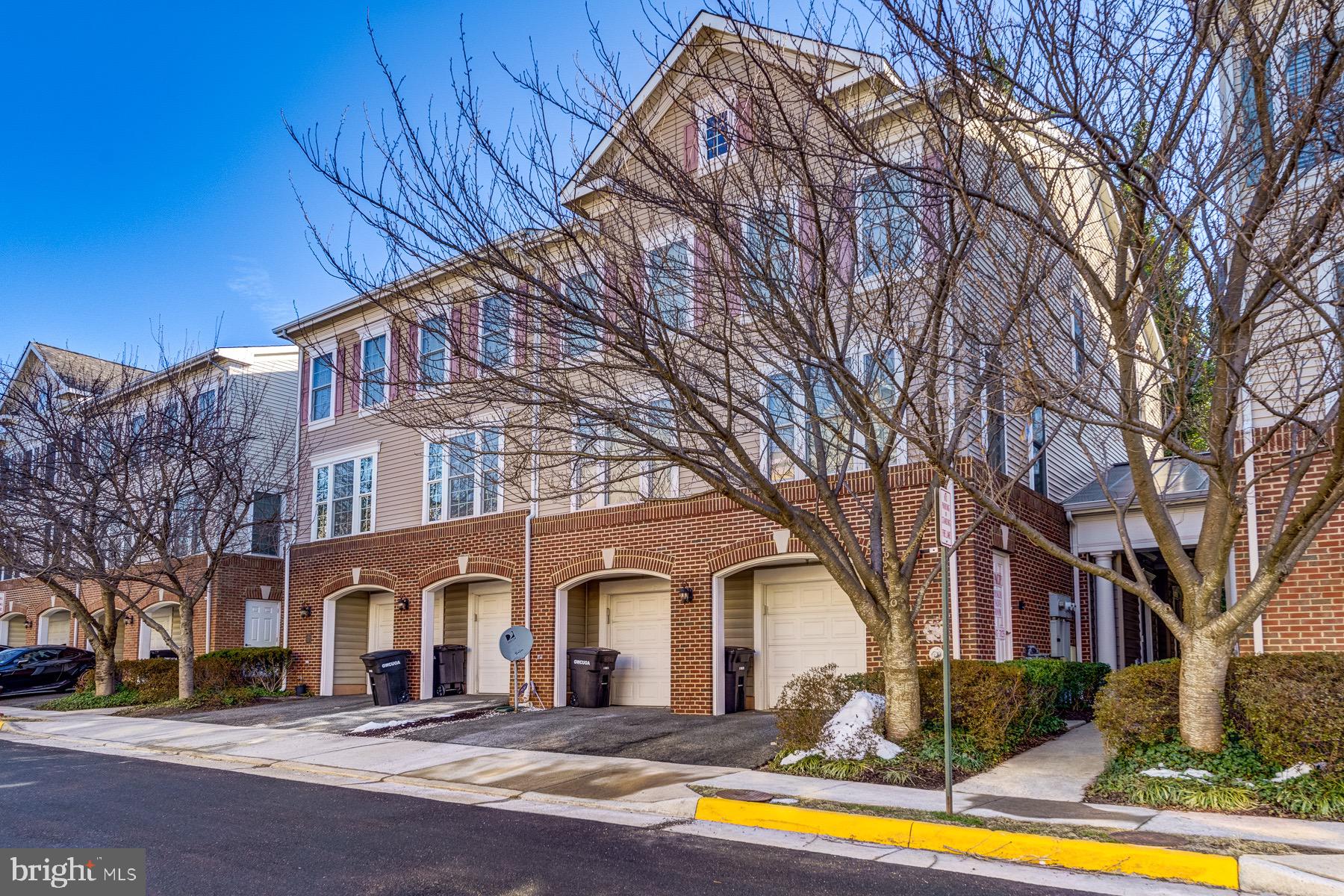 GROVETON WOODS - Residential Lease