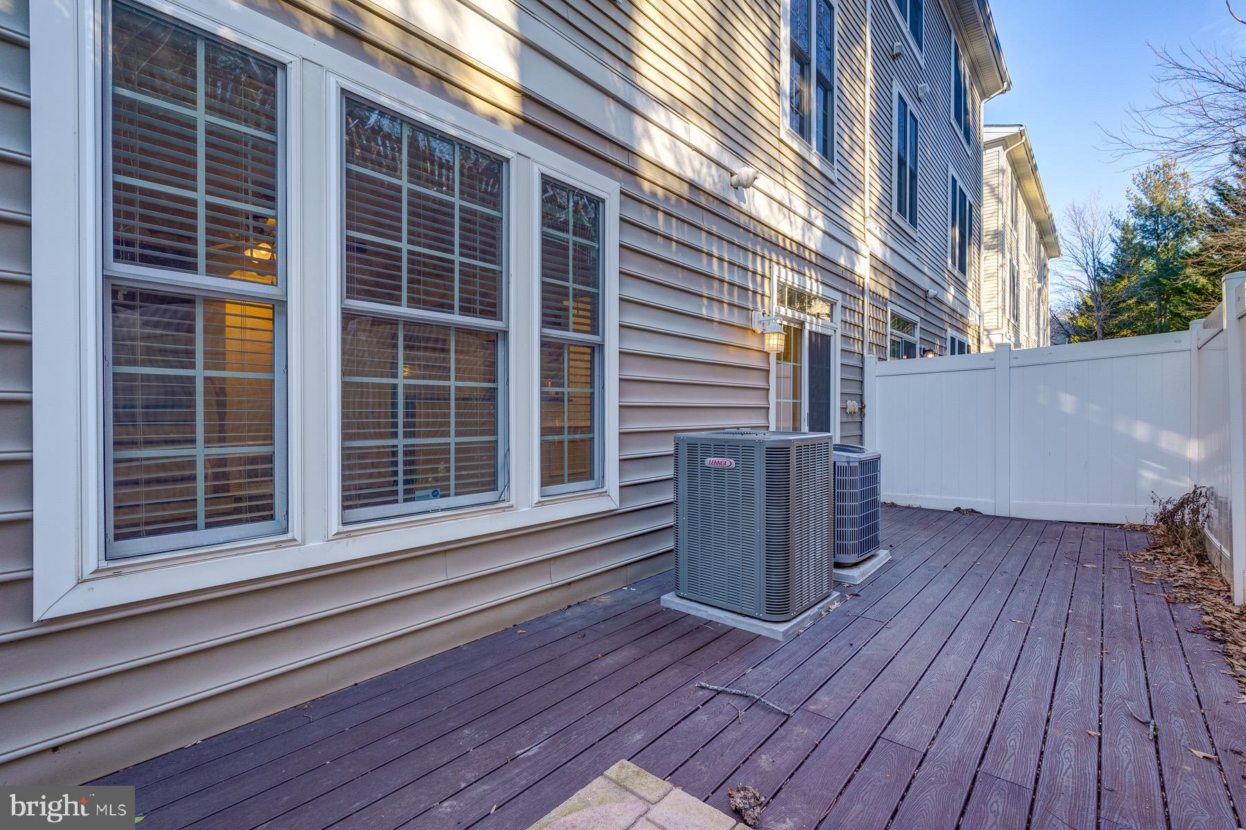 GROVETON WOODS - Residential Lease