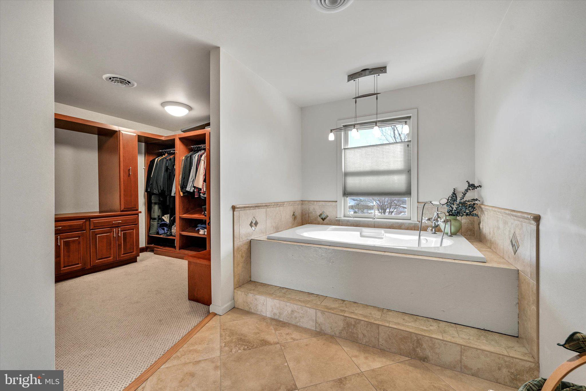 WEST WYOMISSING - Residential