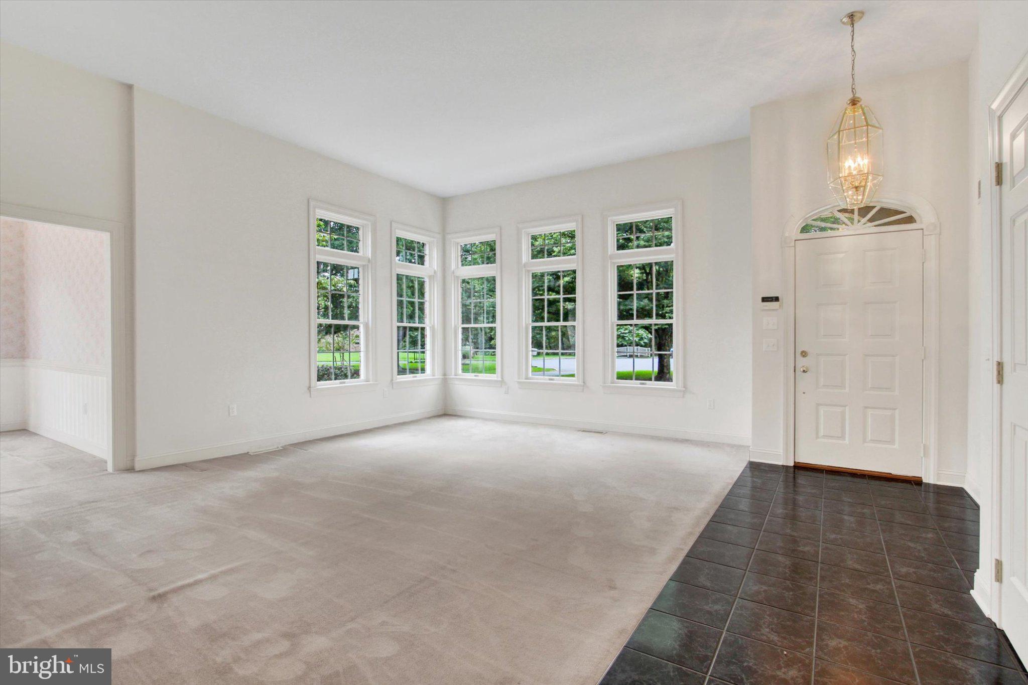 4 FOX RUN ROAD