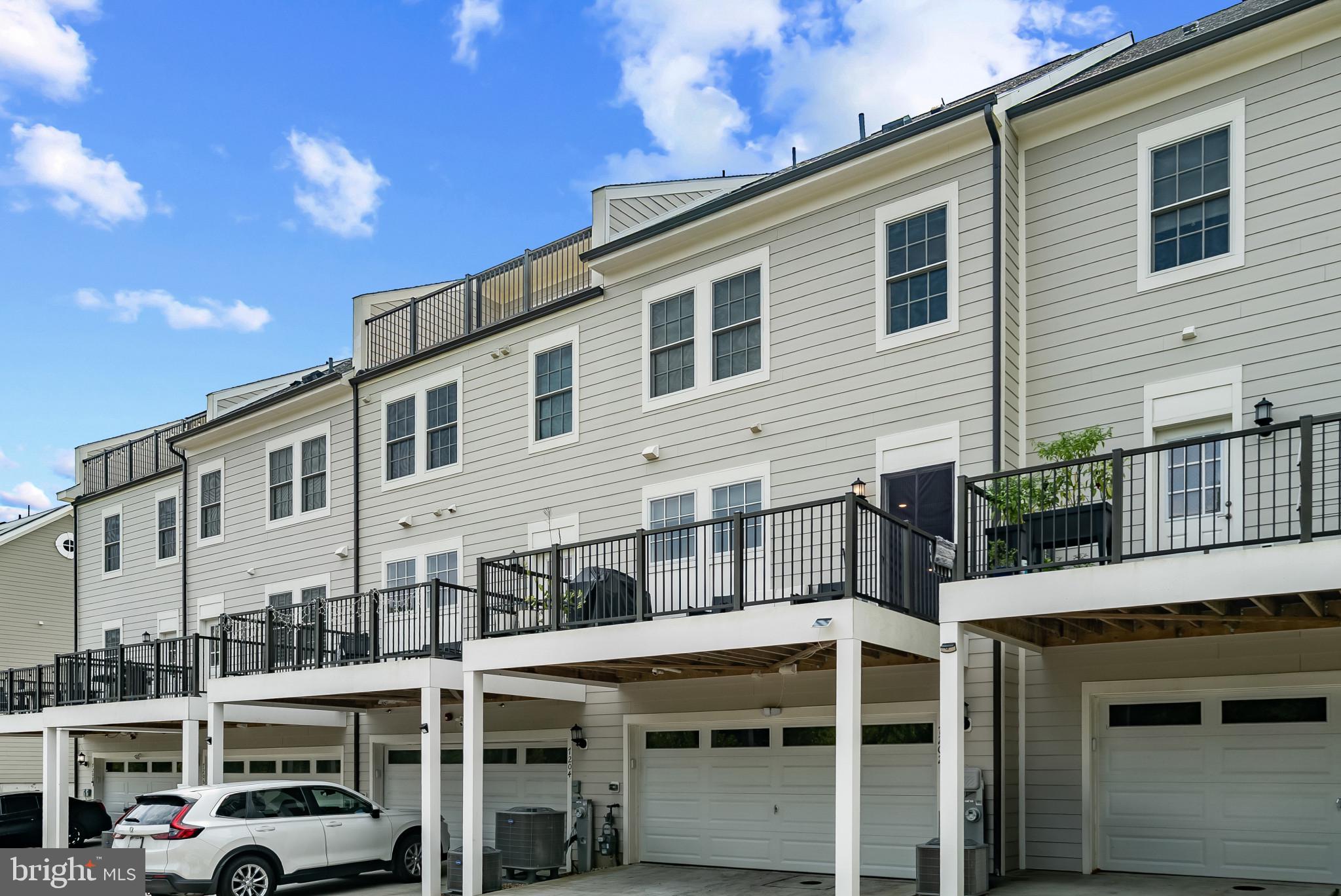 PARKSIDE AT WARFIELD - Residential