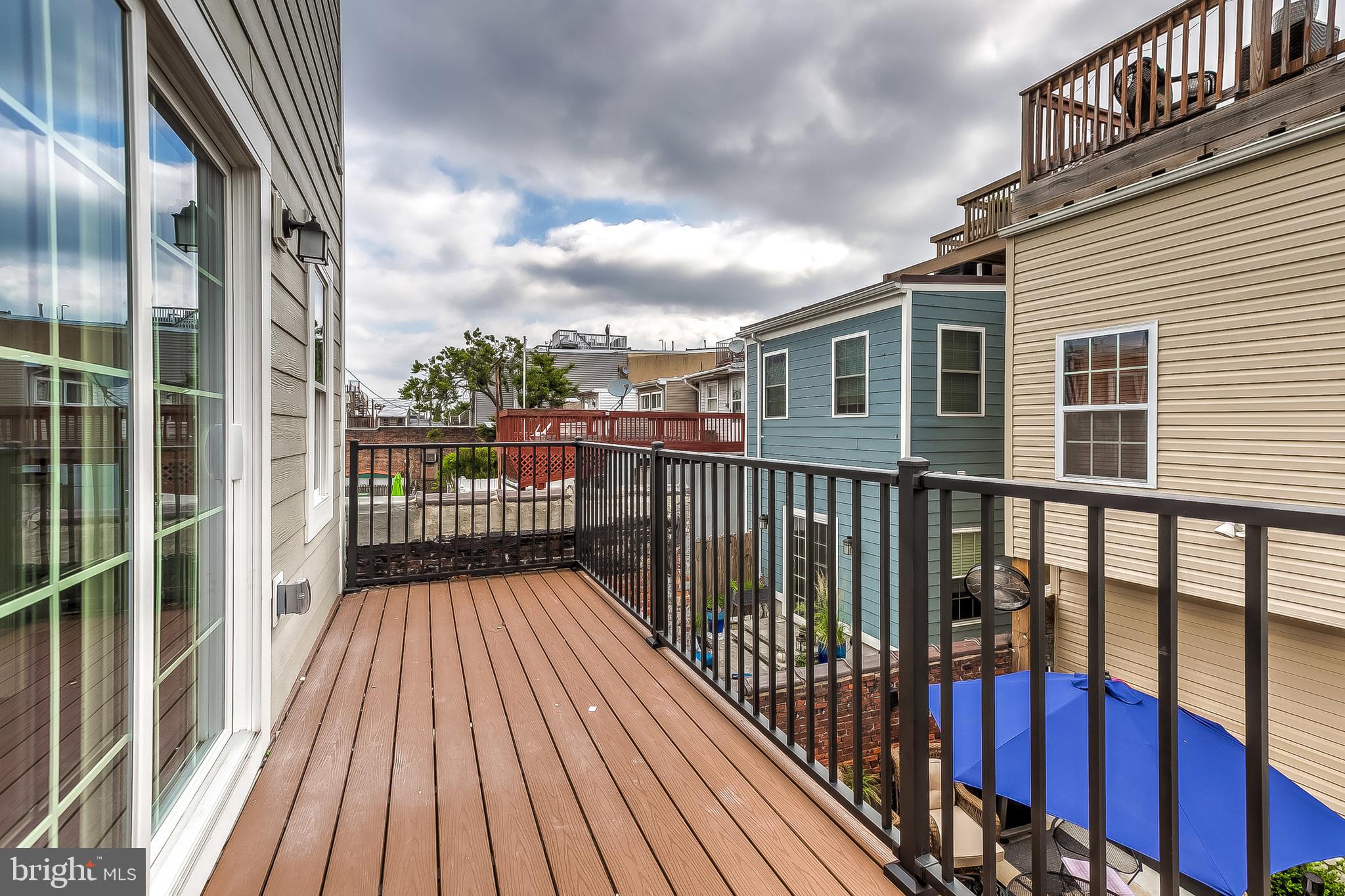 LOCUST POINT - Residential