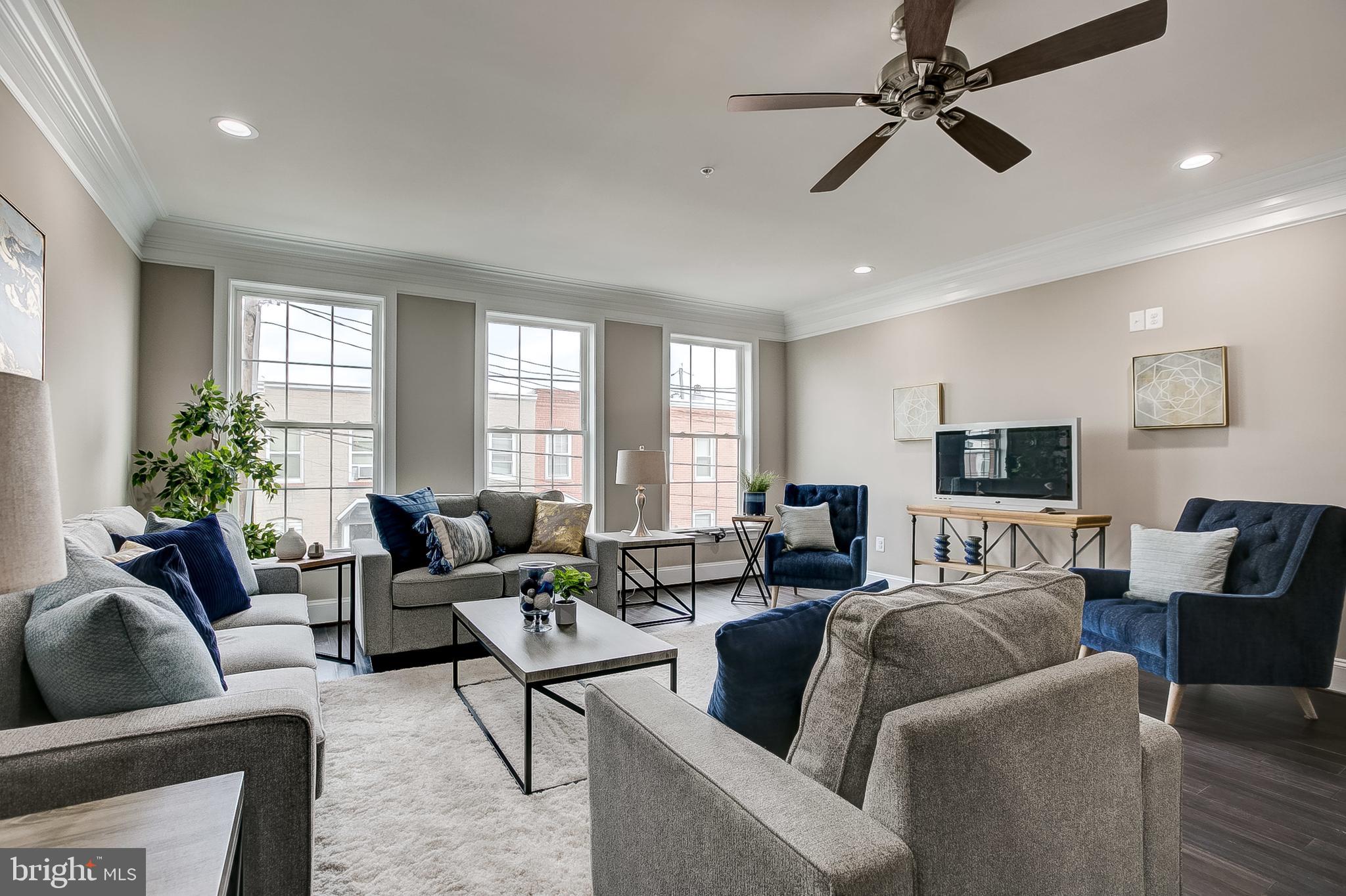 LOCUST POINT - Residential