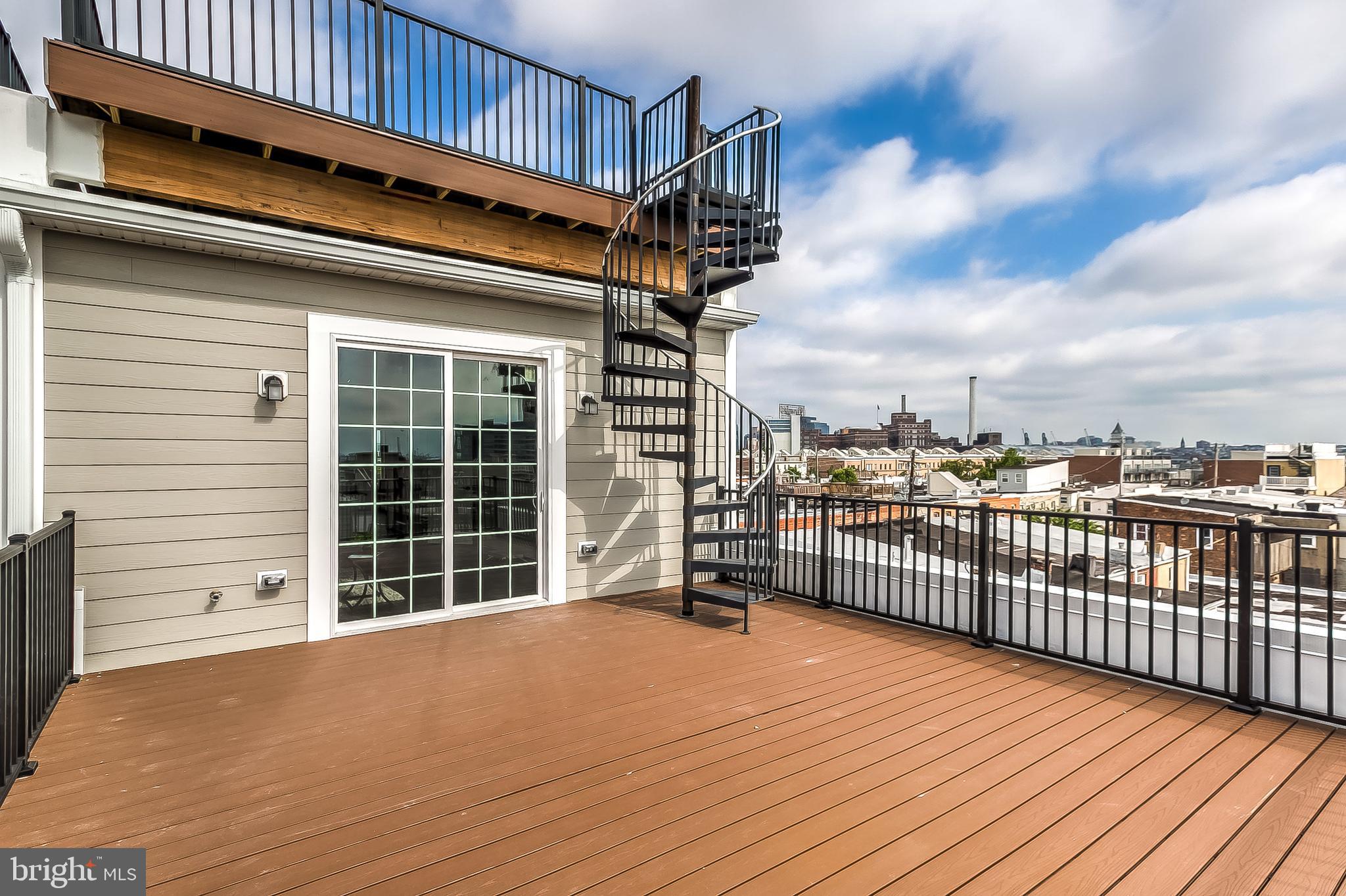 LOCUST POINT - Residential