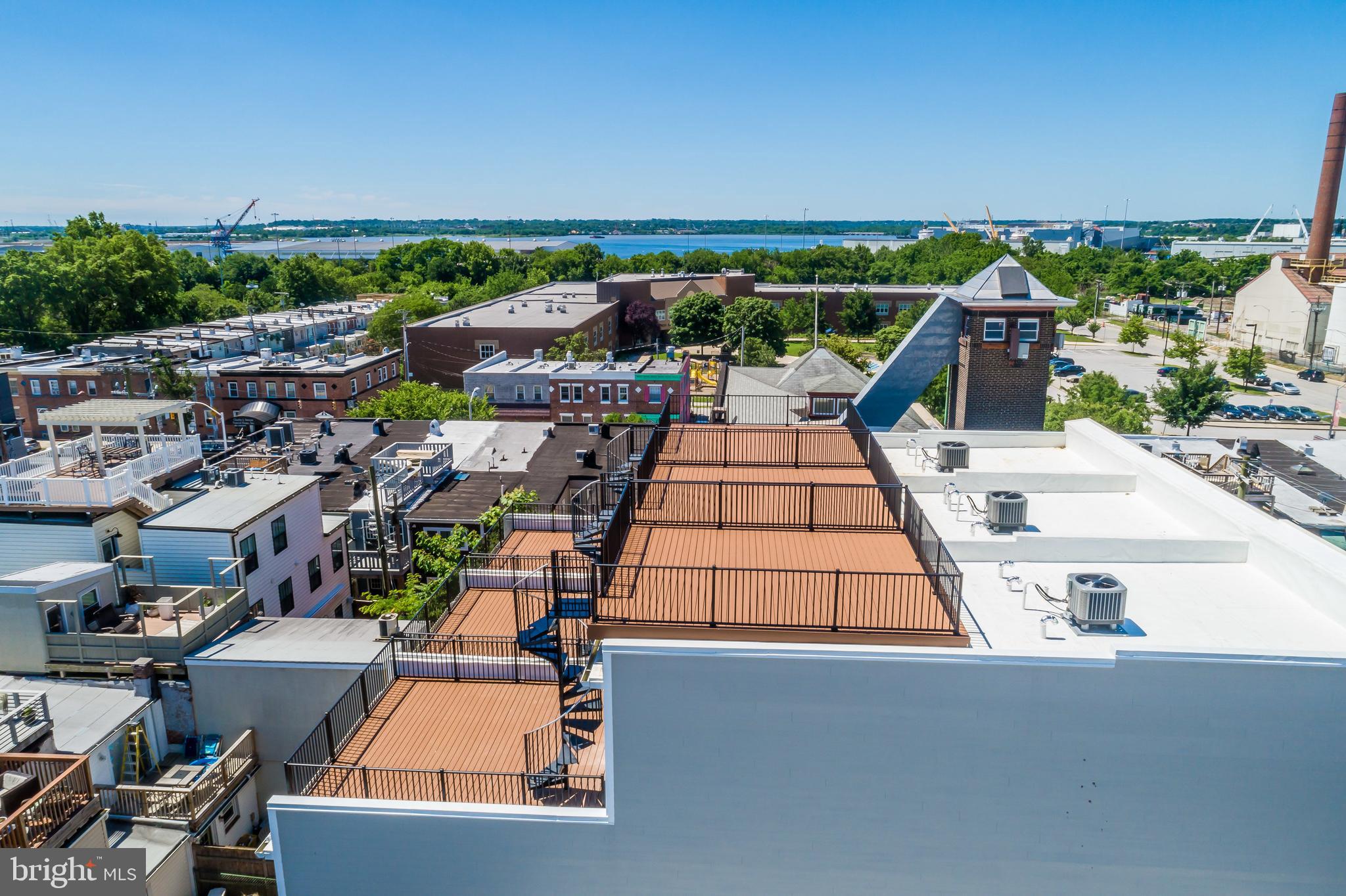 LOCUST POINT - Residential