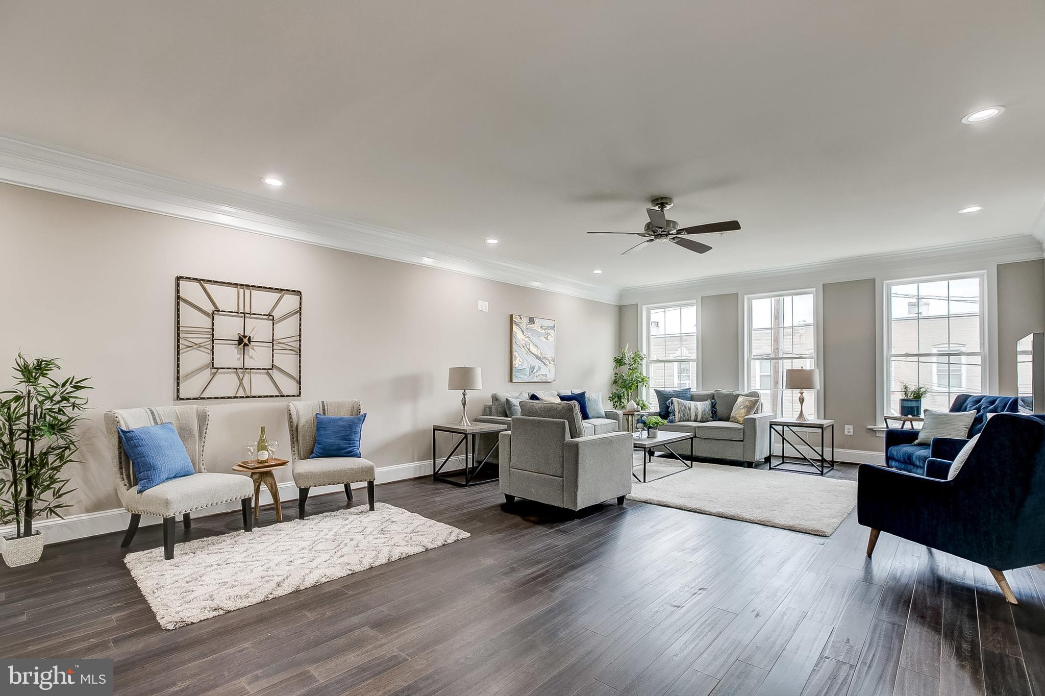 LOCUST POINT - Residential