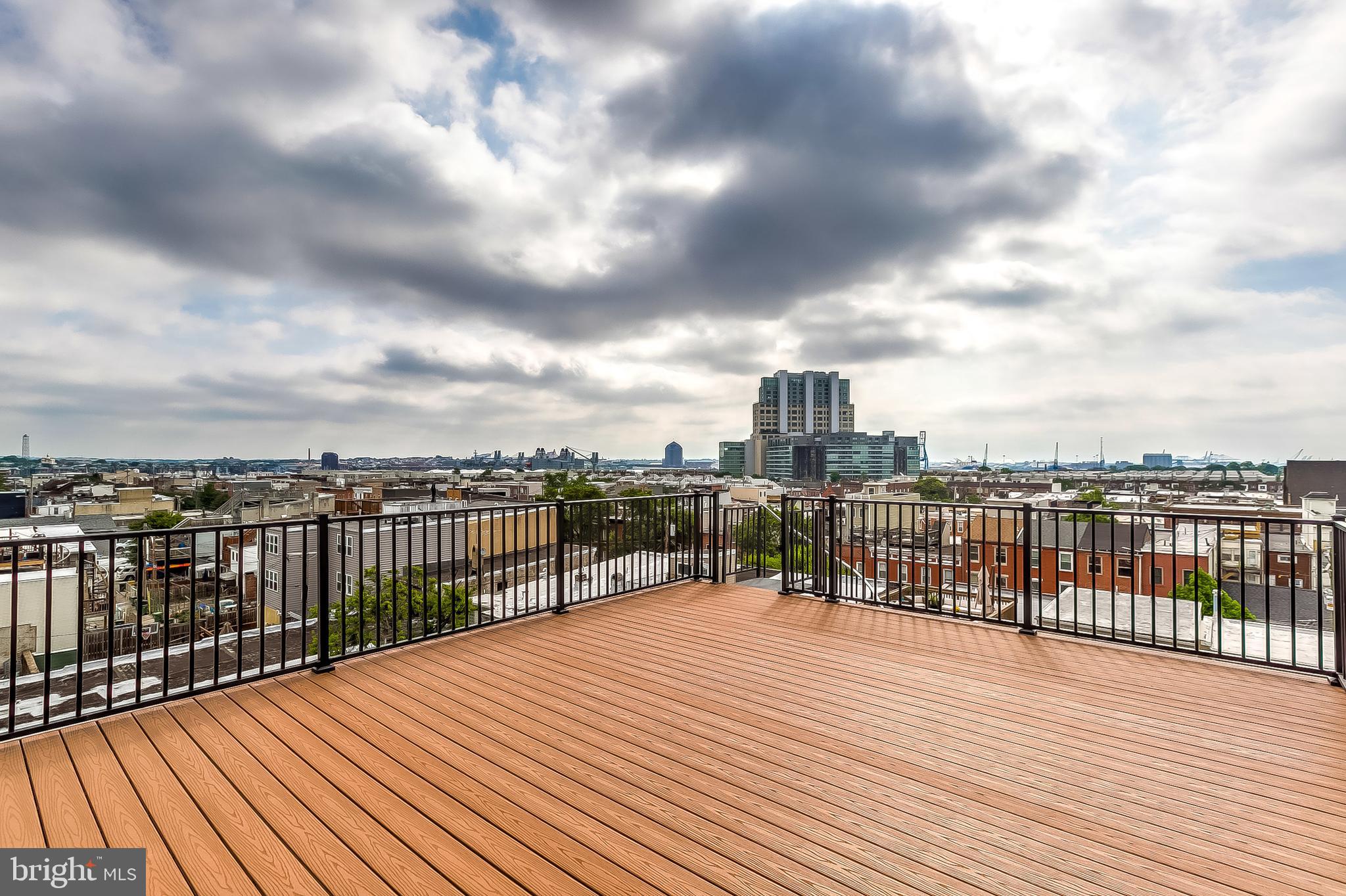 LOCUST POINT - Residential