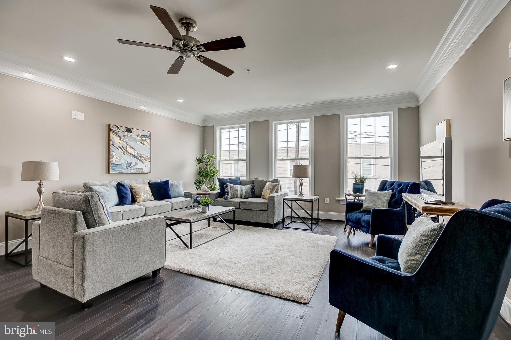 LOCUST POINT - Residential