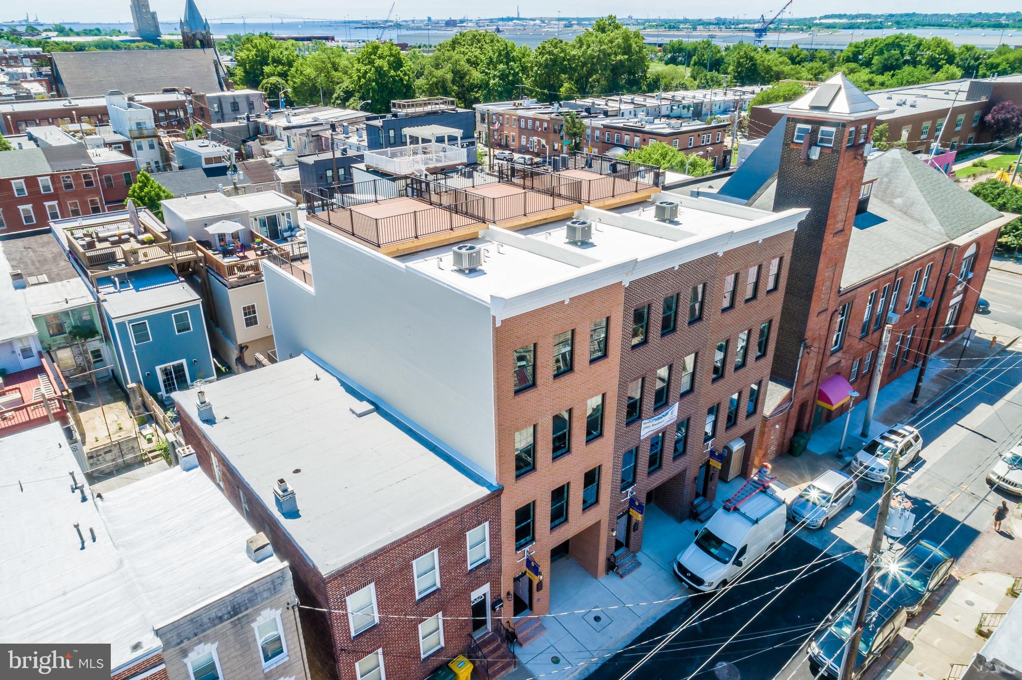 LOCUST POINT - Residential