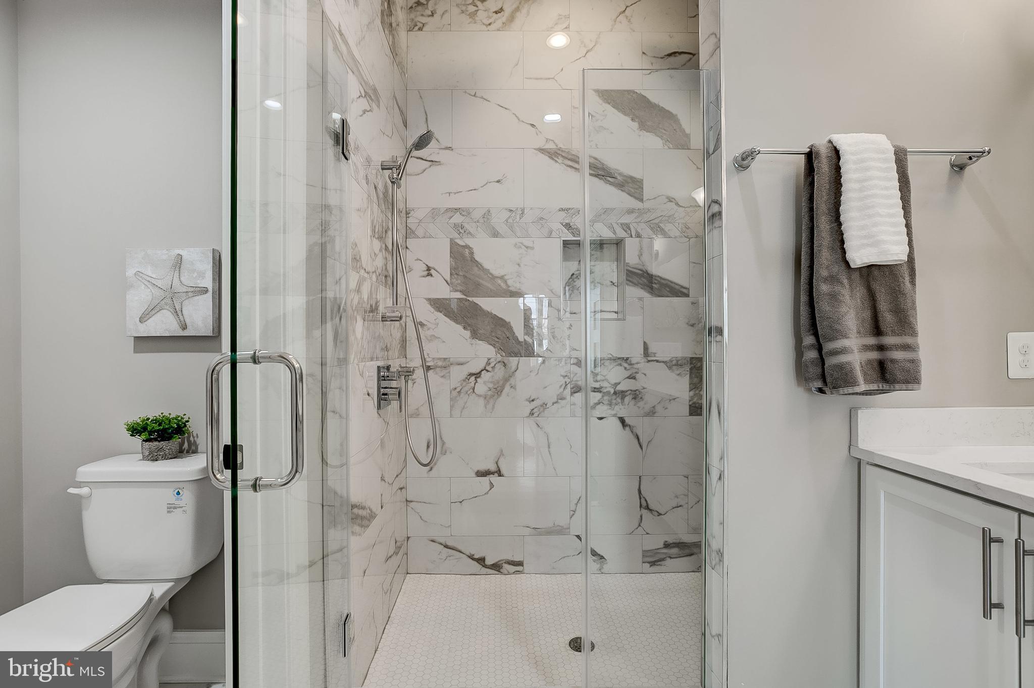 LOCUST POINT - Residential