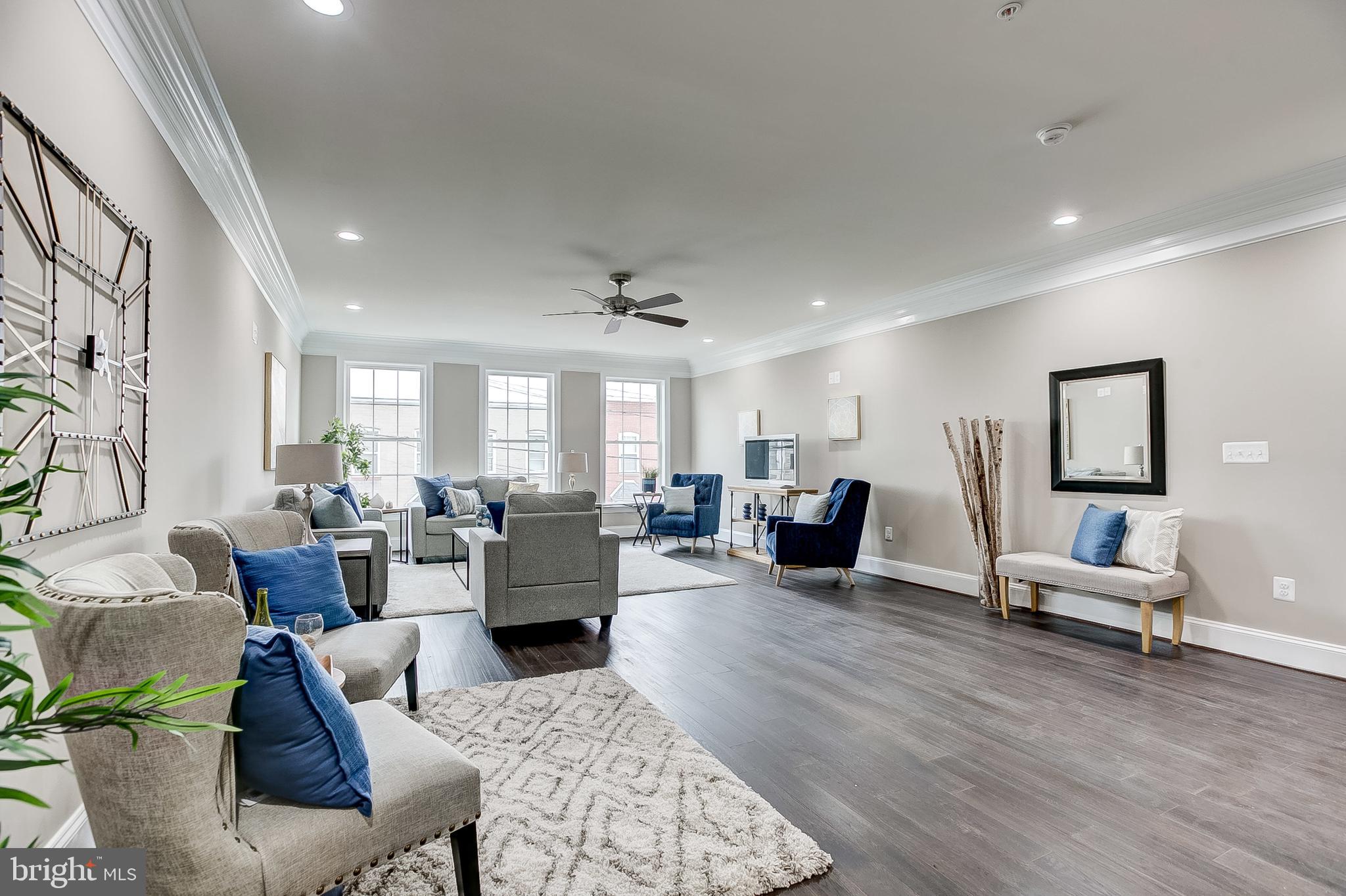 LOCUST POINT - Residential