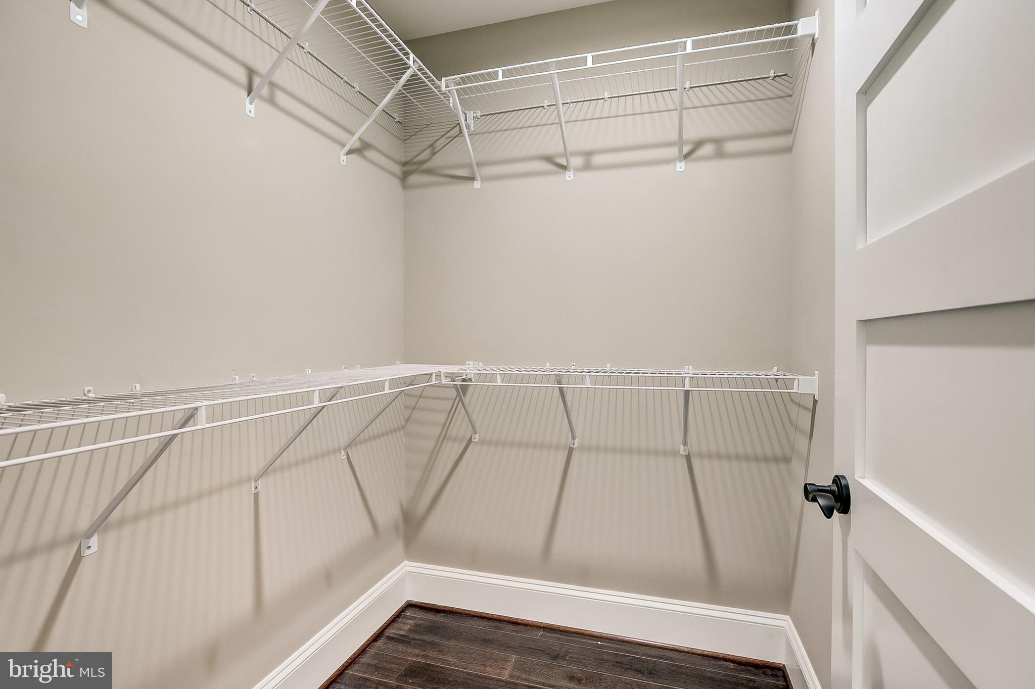 LOCUST POINT - Residential