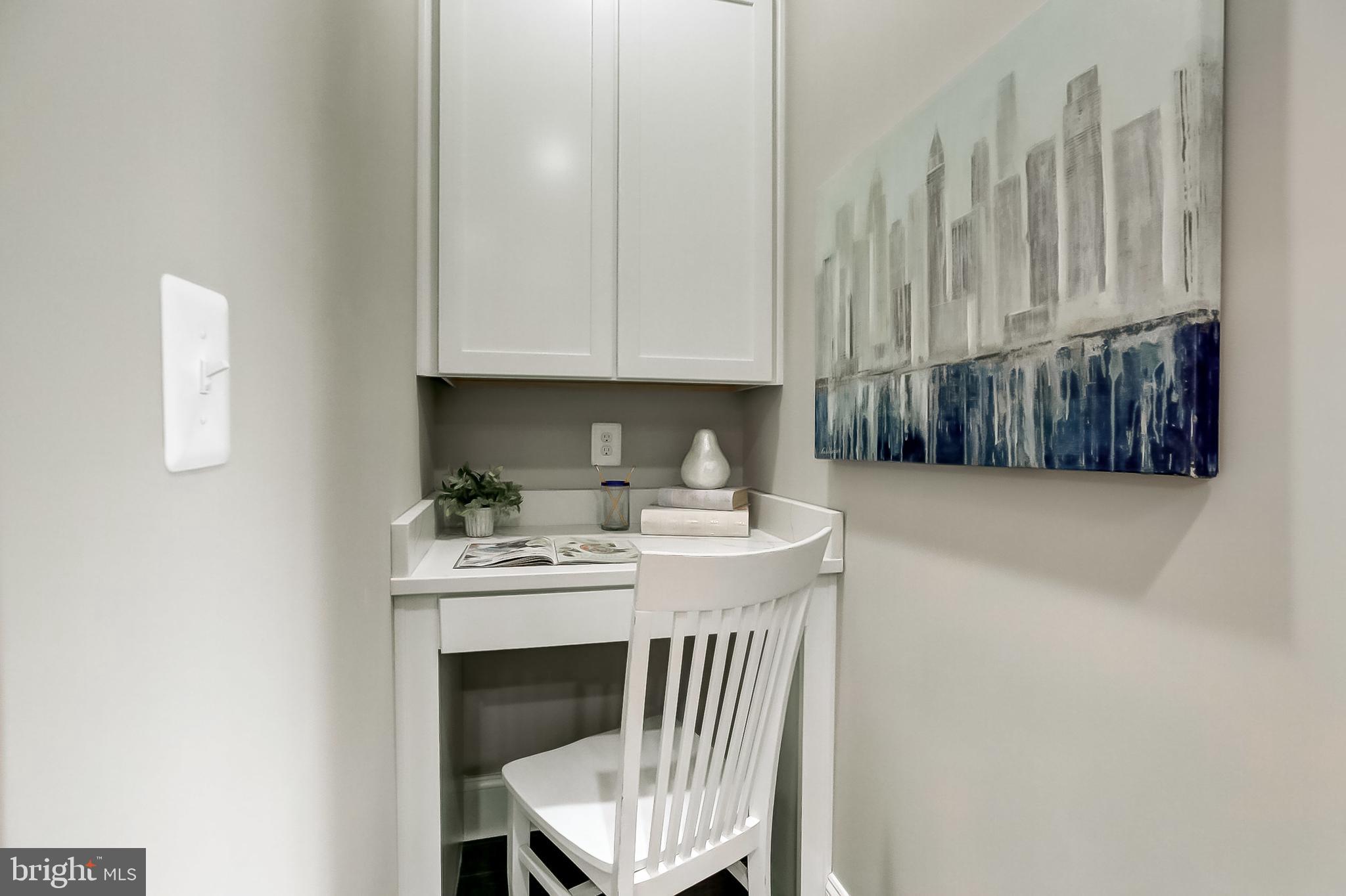 LOCUST POINT - Residential