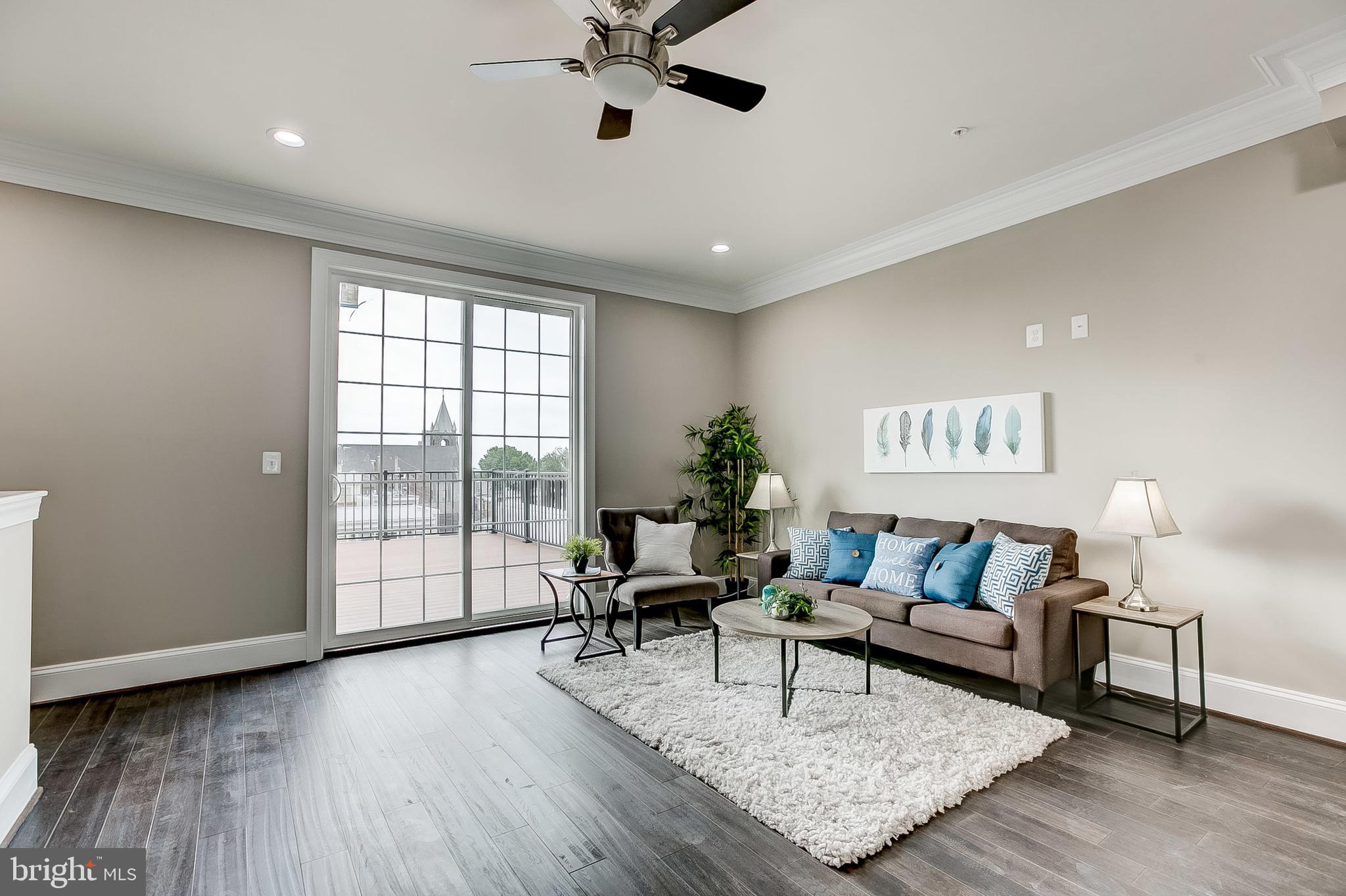 LOCUST POINT - Residential