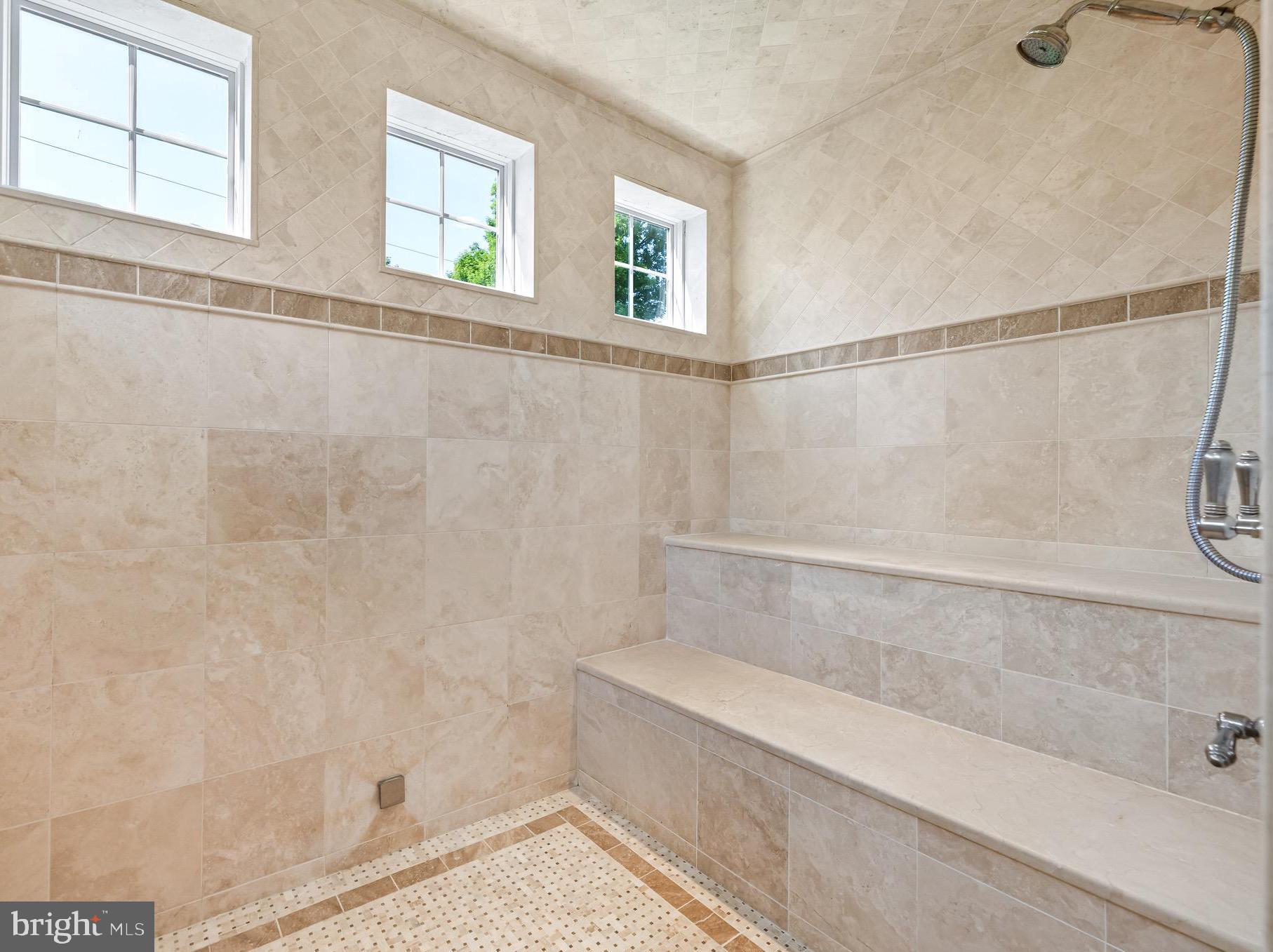 RUXTON - Residential