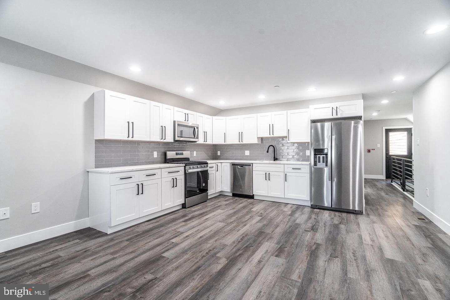 FISHTOWN - Residential Lease