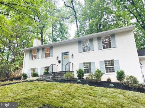 8700 ROSEDALE LANE ANNANDALE VA 22003