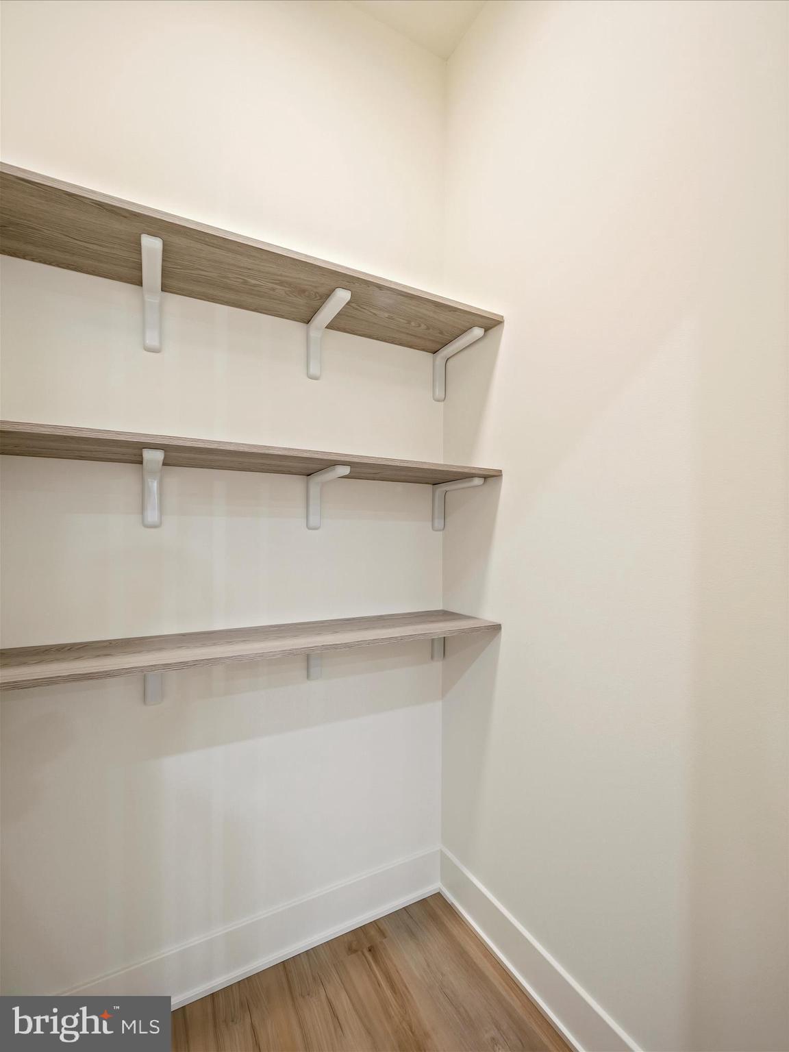 SPRING VALLEY - Residential