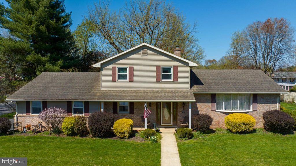 Photo of 3751 JONAS DR, LANDISVILLE, PA 17538 (MLS # PALA2033528)
