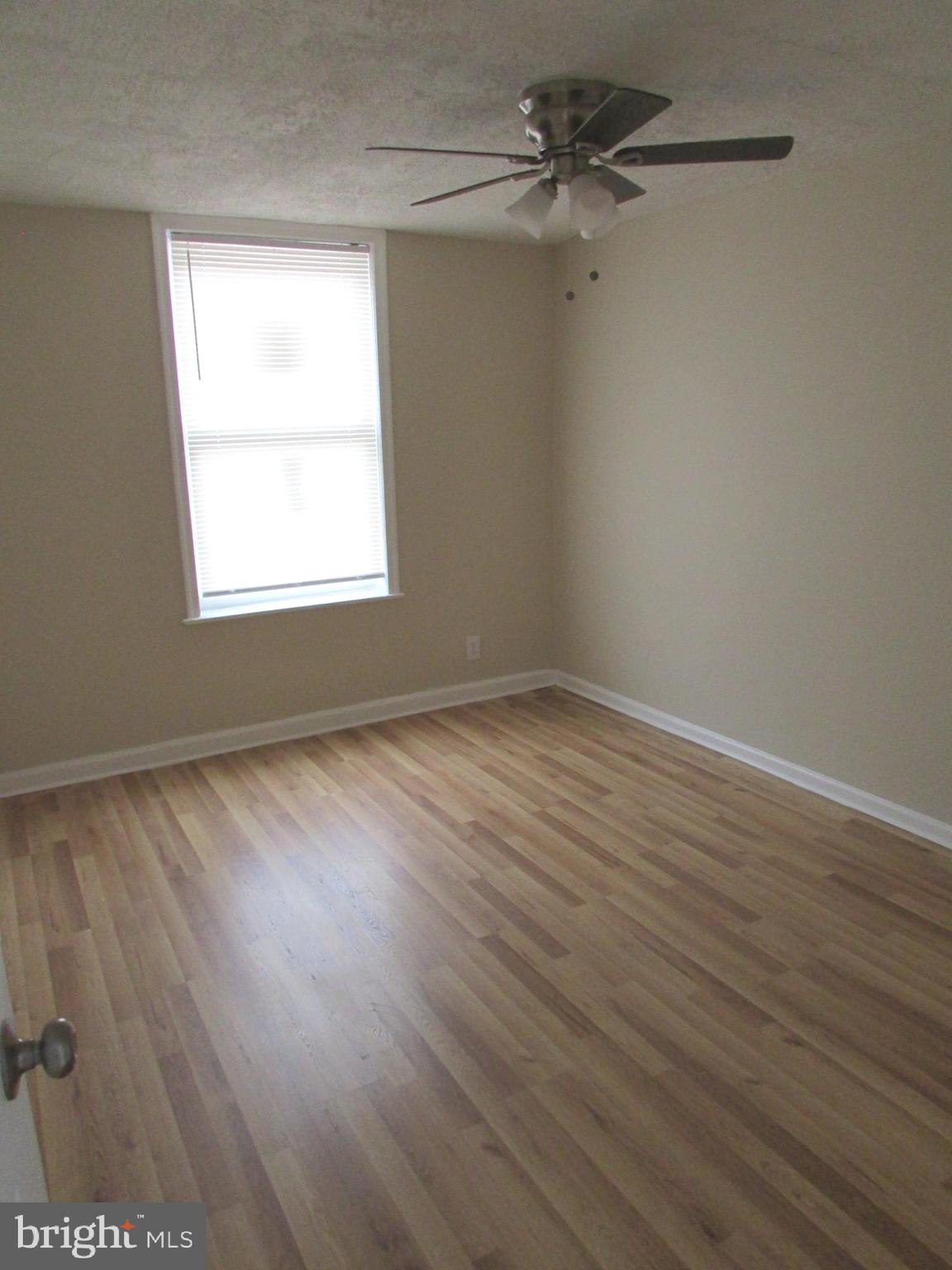 LAWNCREST - Residential