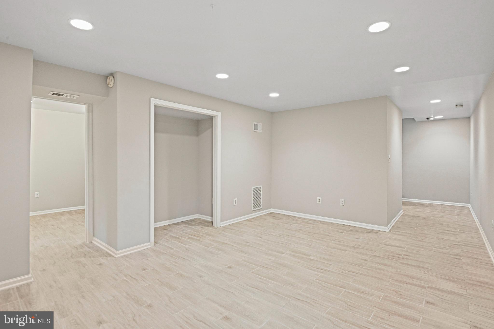 FAIR OAKS ESTATES - Residential