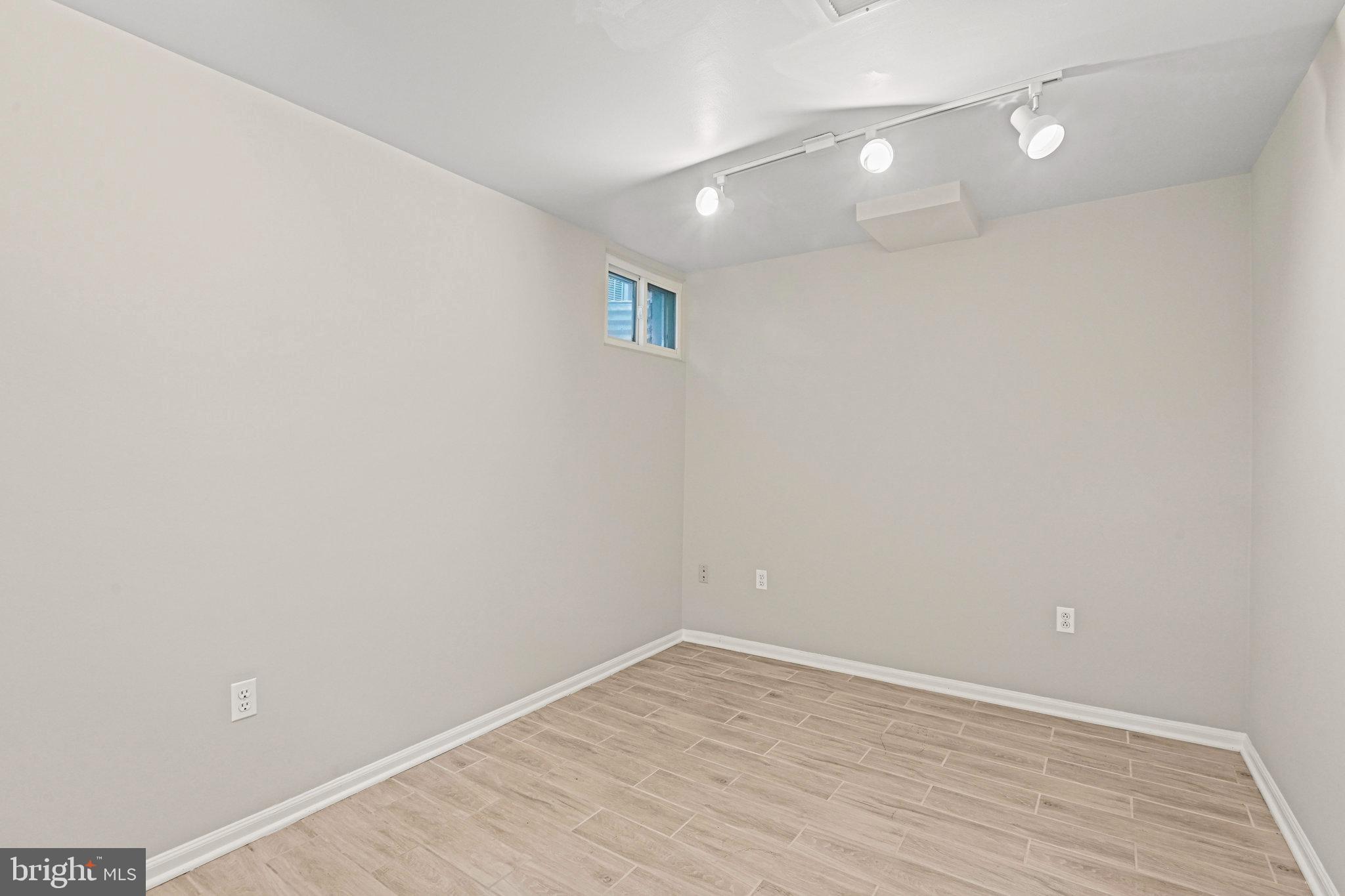 FAIR OAKS ESTATES - Residential