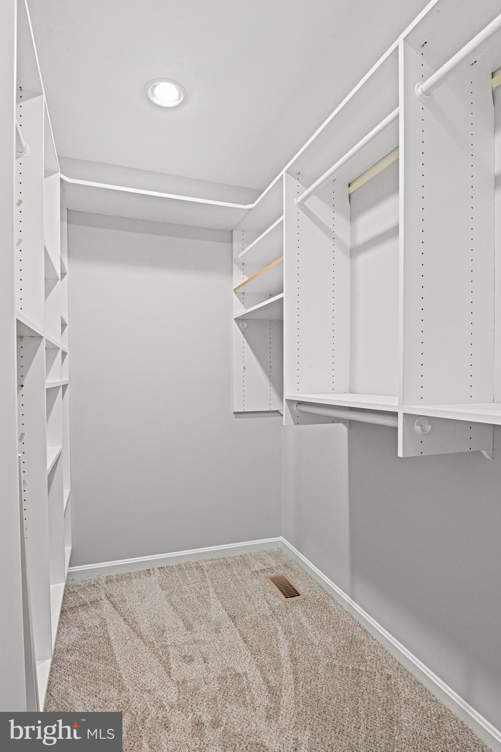 FAIR OAKS ESTATES - Residential