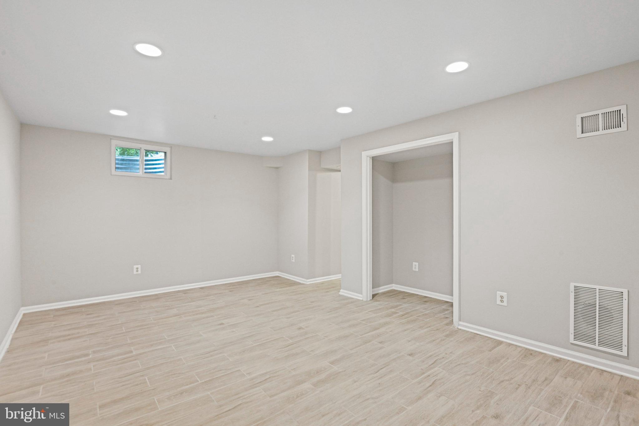 FAIR OAKS ESTATES - Residential