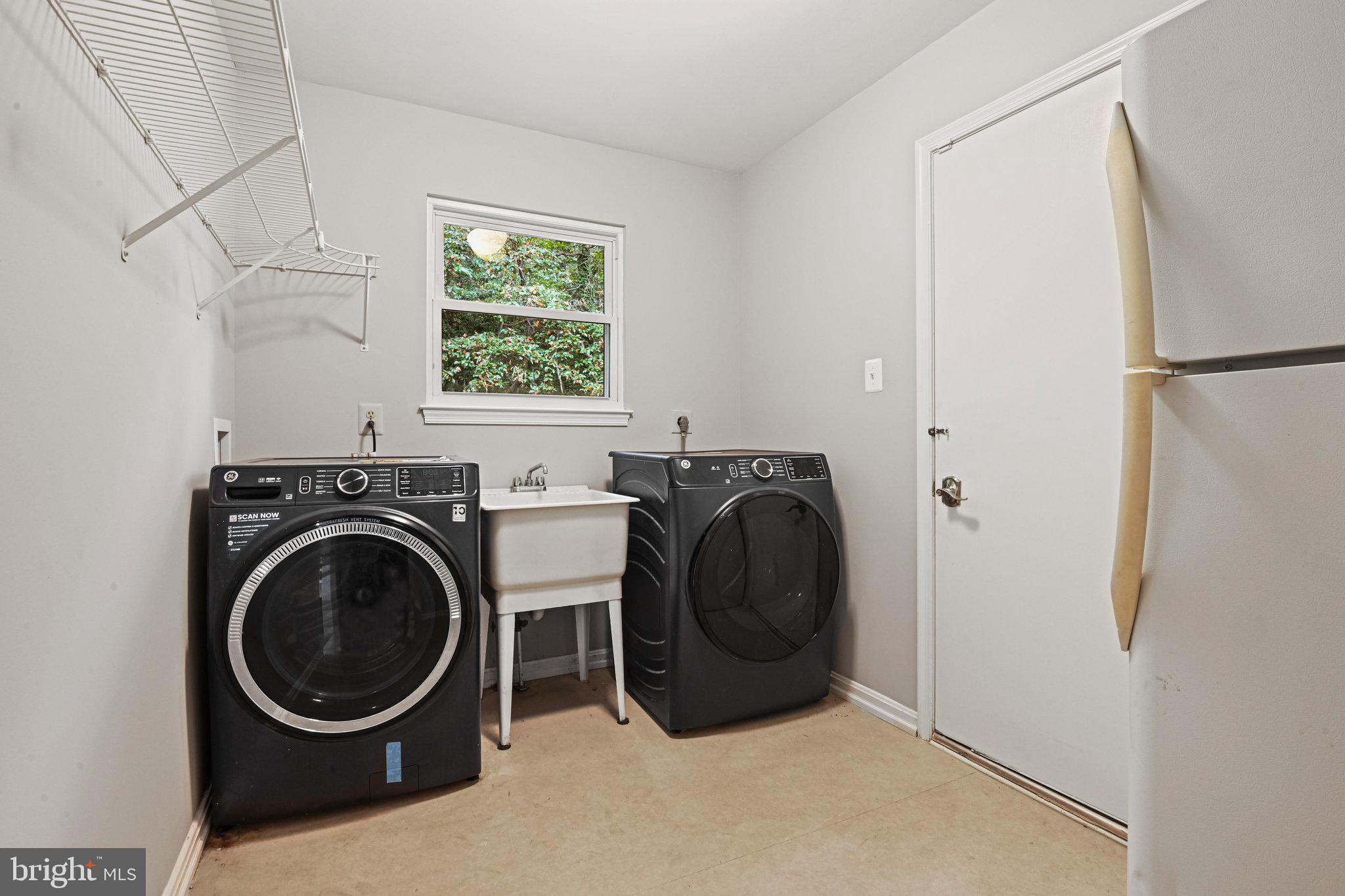 FAIR OAKS ESTATES - Residential