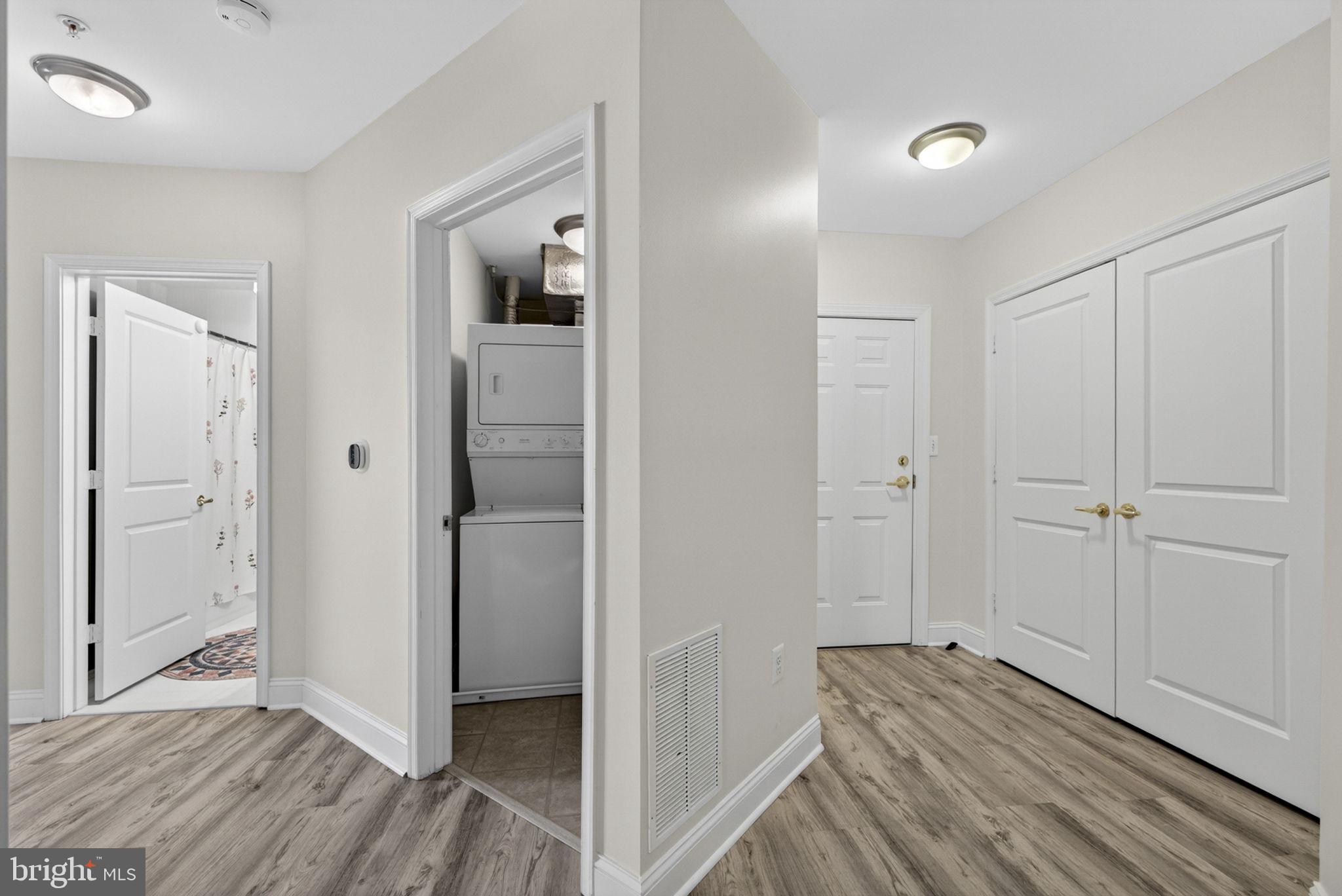 SUFFIELD MEADOWS - Residential