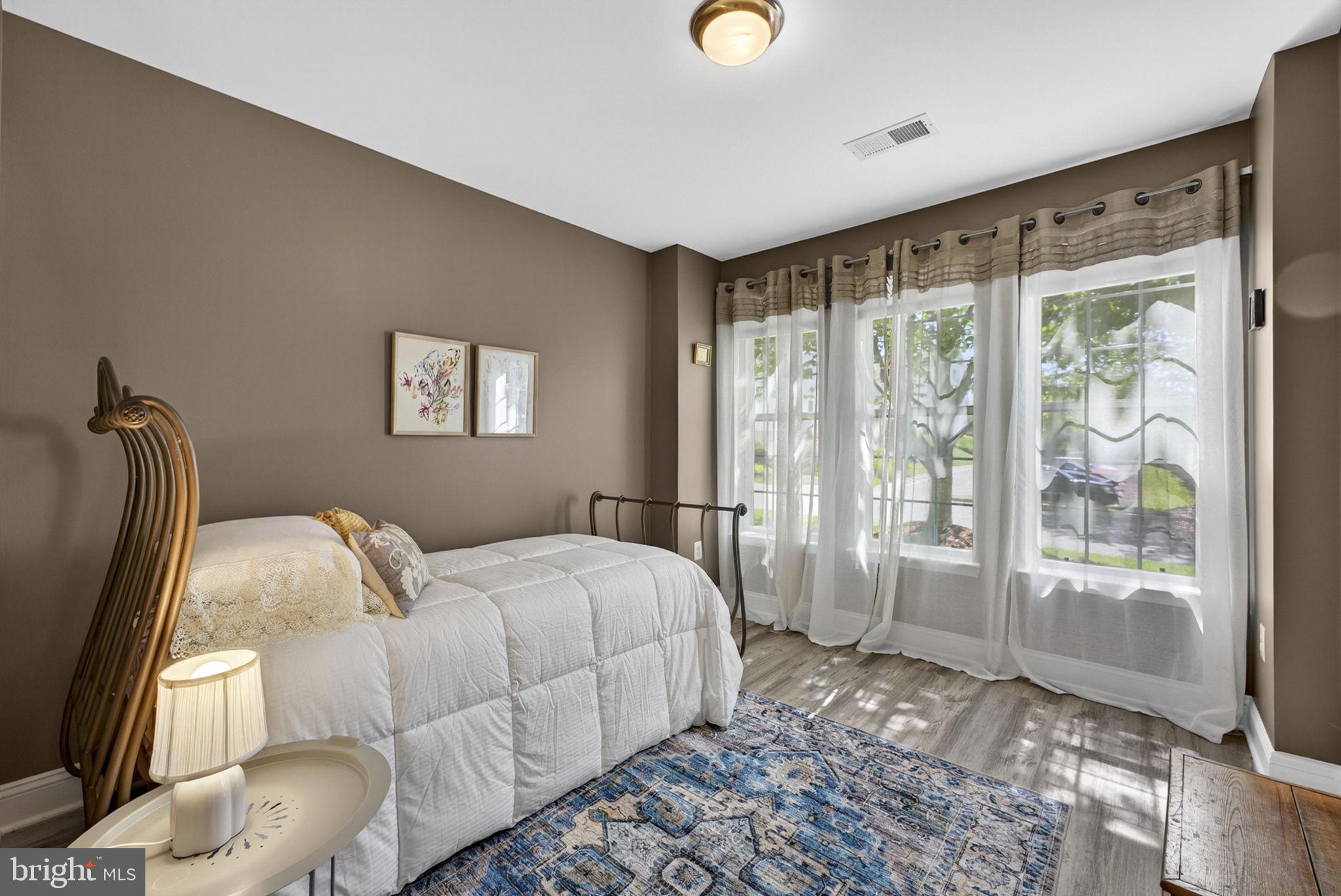 SUFFIELD MEADOWS - Residential