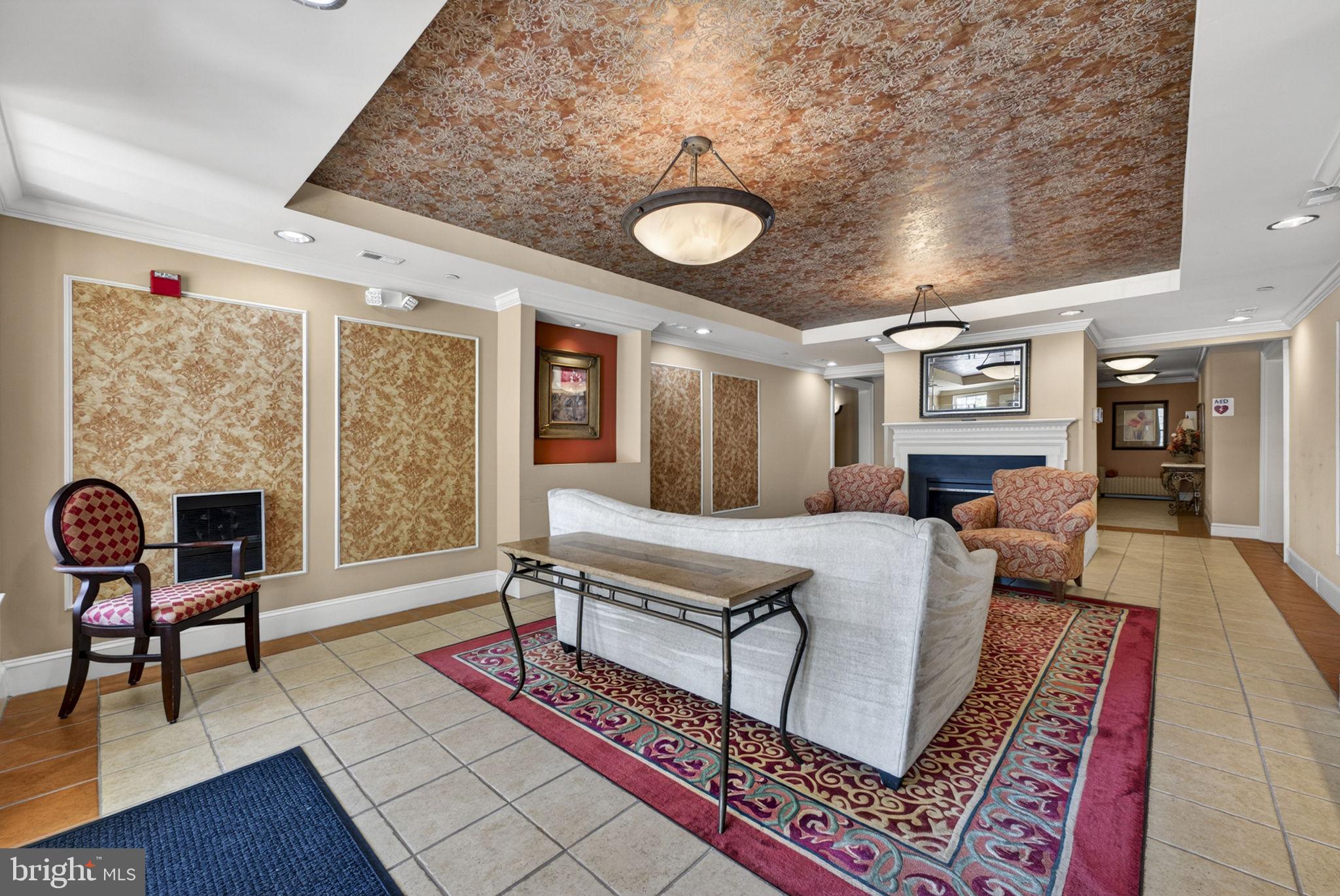 SUFFIELD MEADOWS - Residential