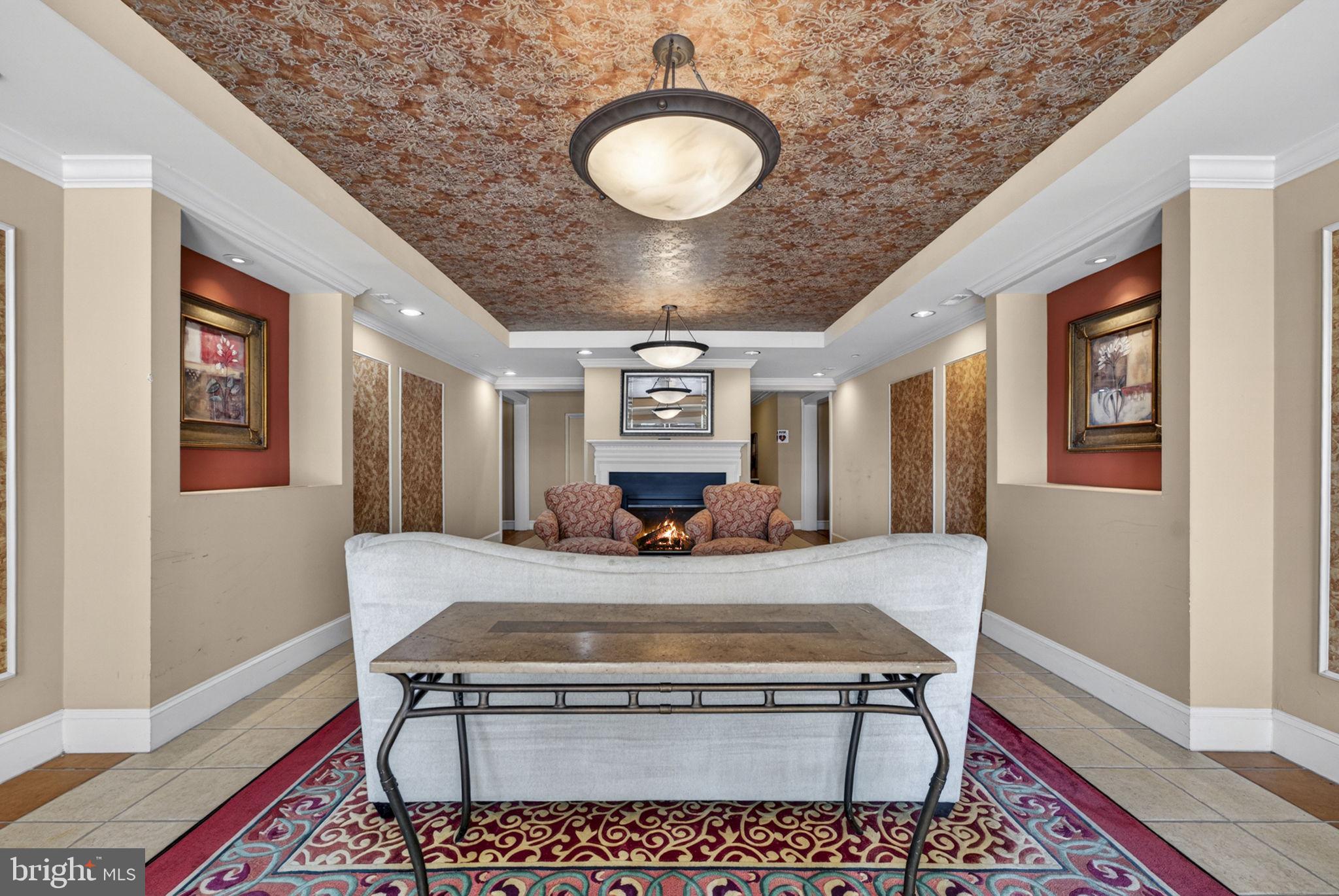 SUFFIELD MEADOWS - Residential