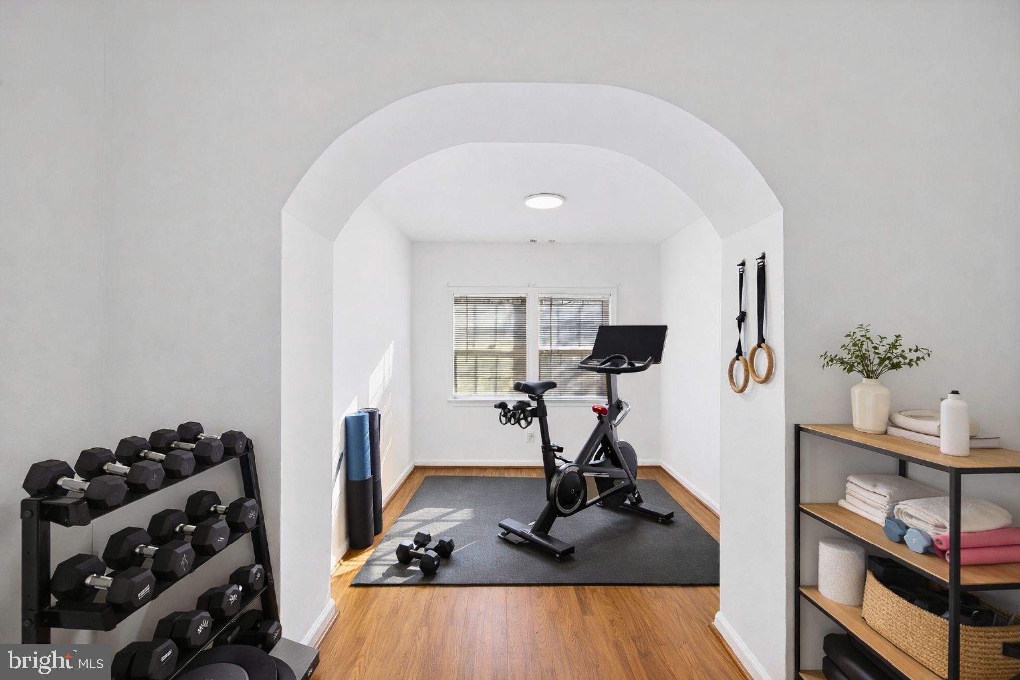 1305 ORREN STREET NE